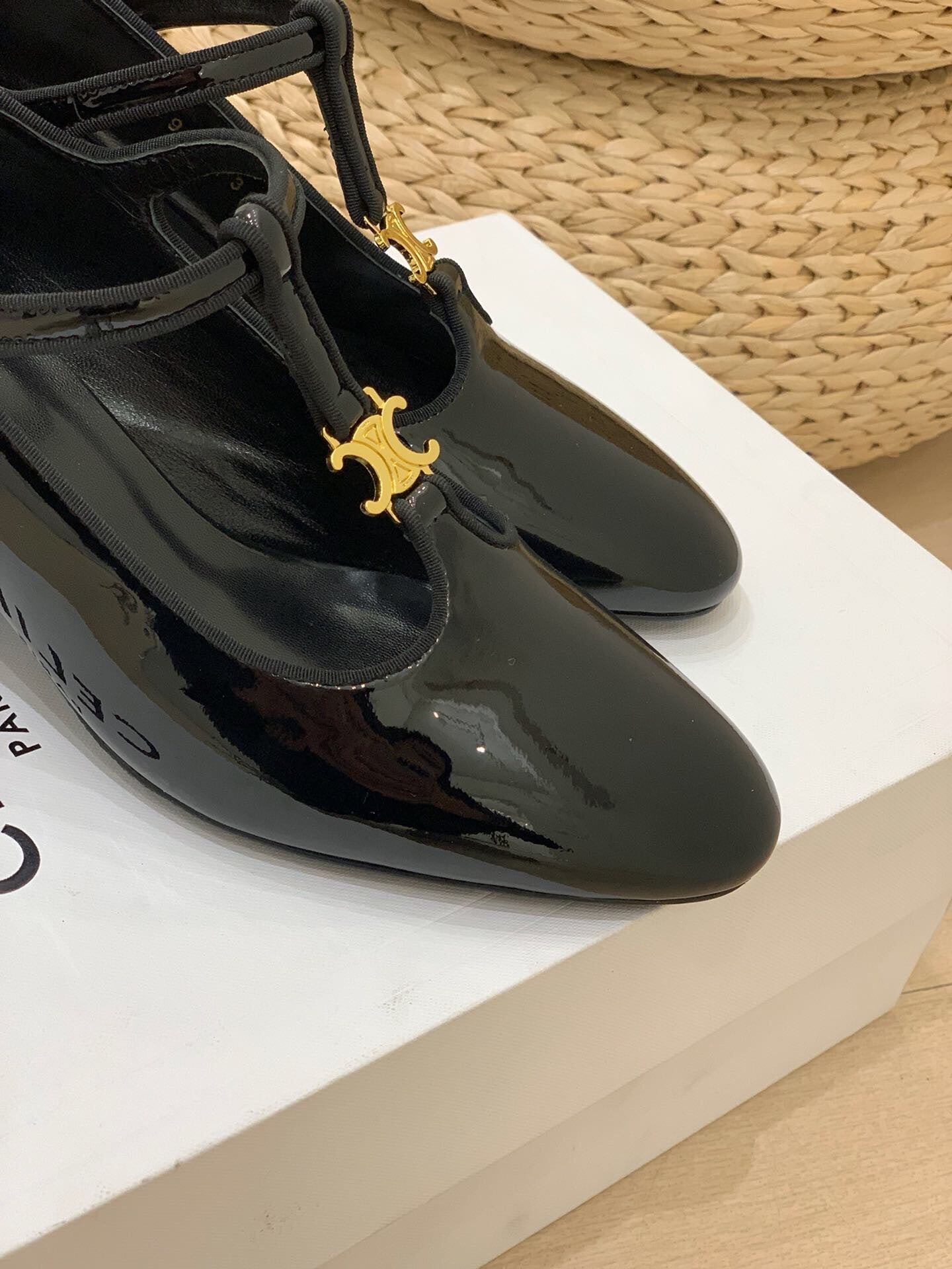 TRIOMPHE T-BAR HIGH PUMPS IN BLACK PATENT CALFSKIN - 35