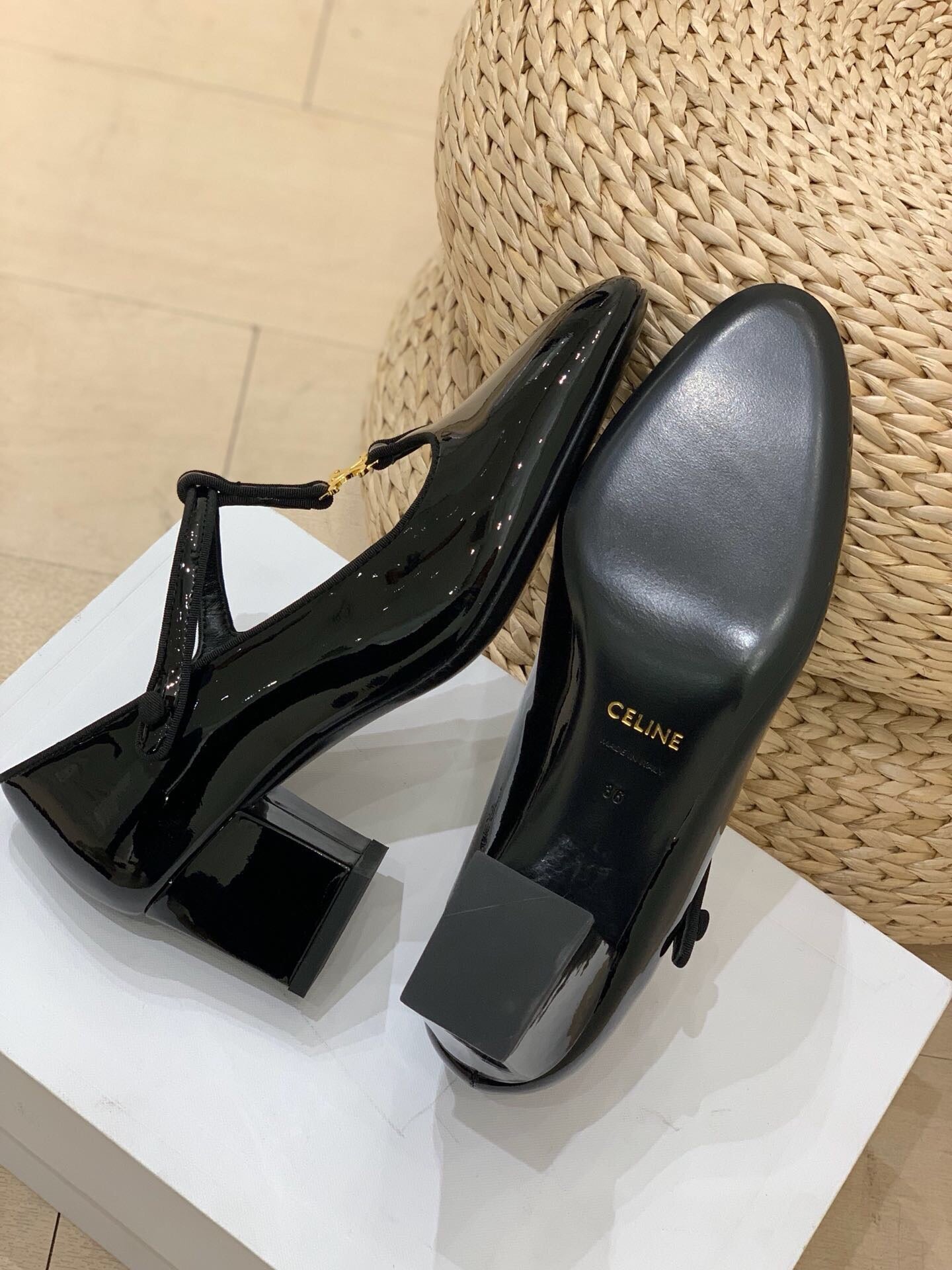 TRIOMPHE T-BAR HIGH PUMPS IN BLACK PATENT CALFSKIN - 35