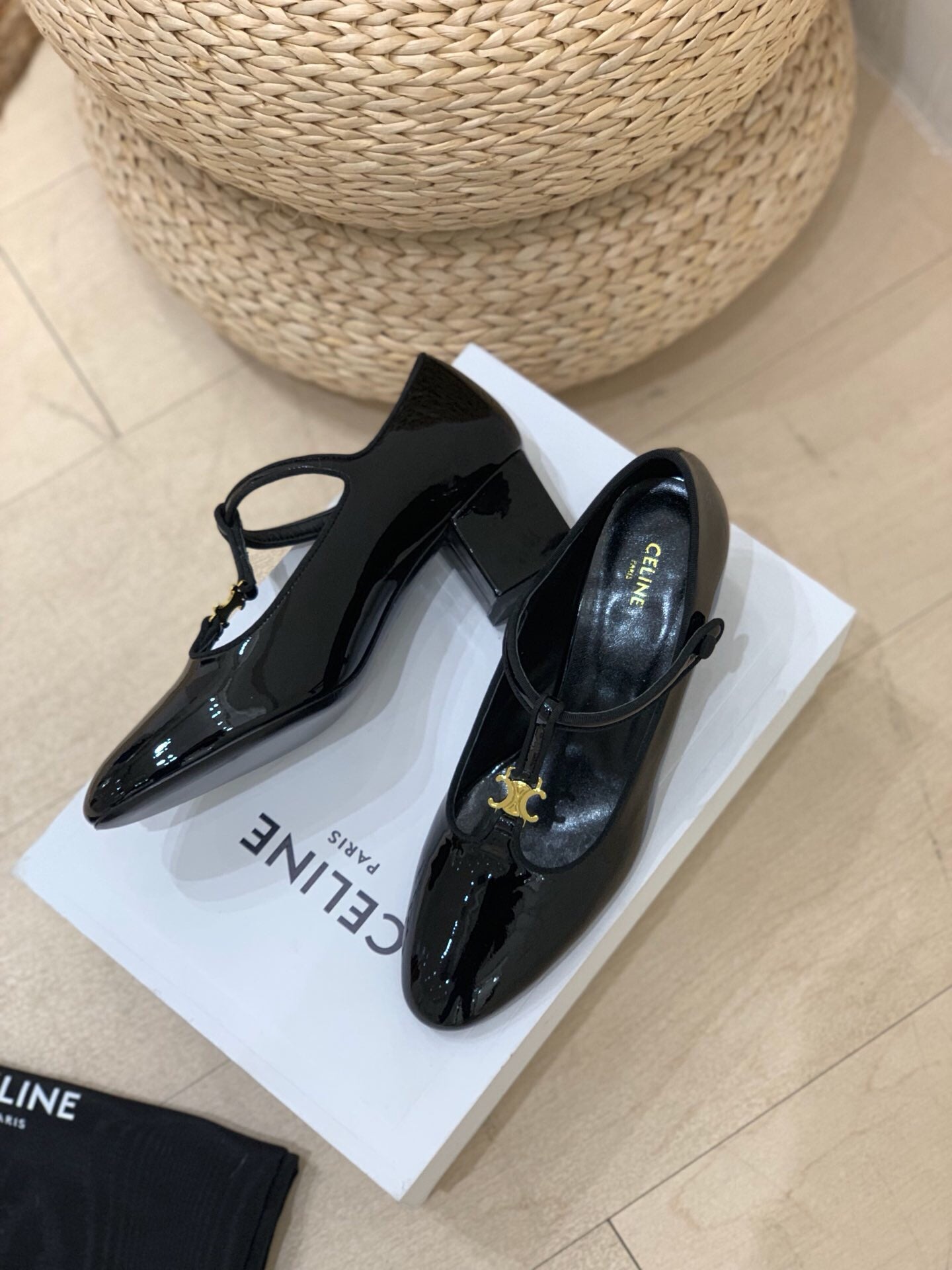 TRIOMPHE T-BAR HIGH PUMPS IN BLACK PATENT CALFSKIN - 35