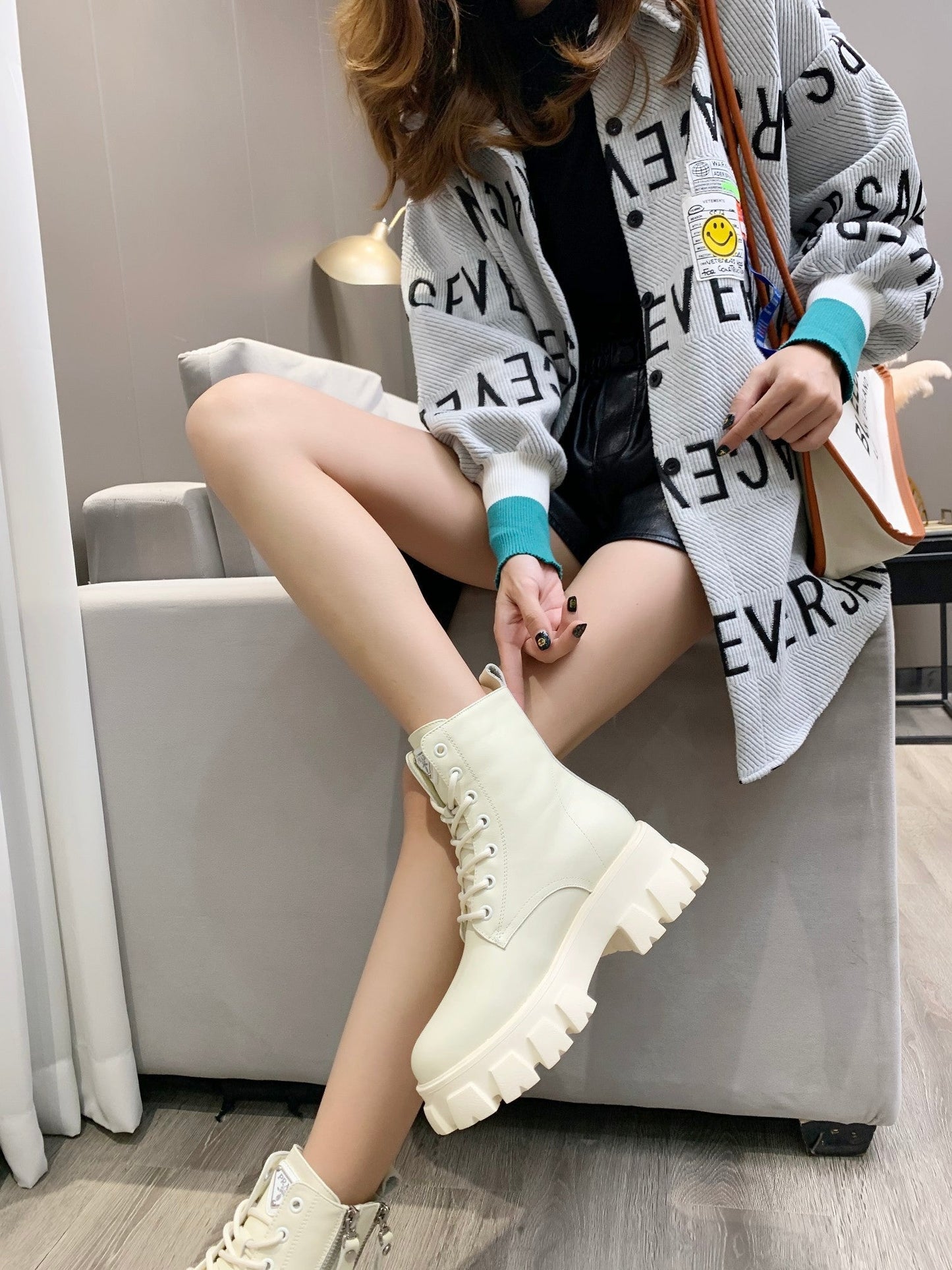 PRADA 25S SNOW BOOTS  IN WHITE CALFSKIN - 35