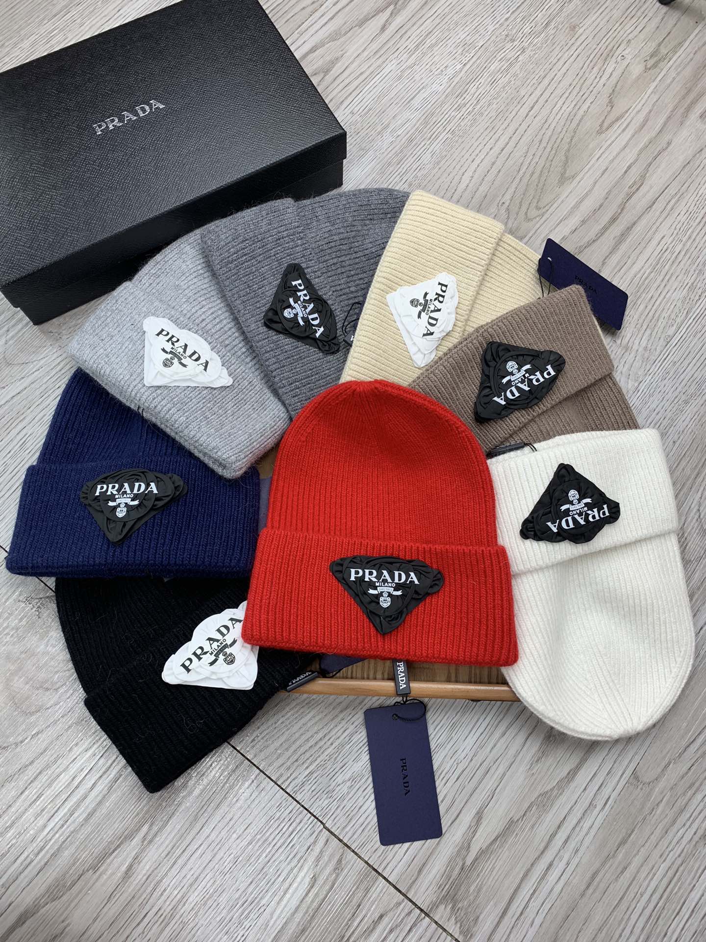 BEANIE HAT IN BISQUE BEIGE WOOL 431355