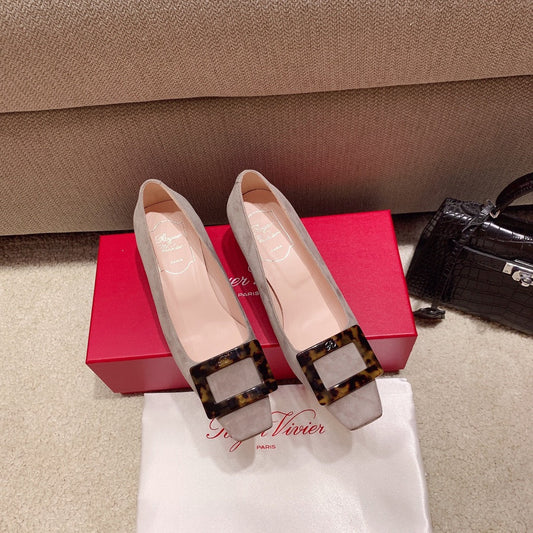 BELLE VIVIER PUMPS IN TAUPE SUEDE TORTOISESHELL BUCKLE - 34