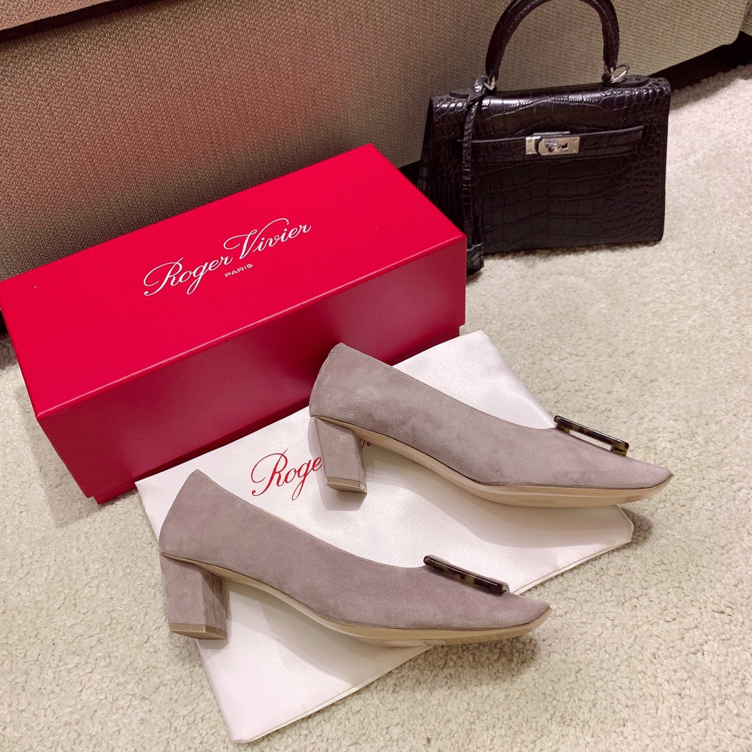 BELLE VIVIER PUMPS IN TAUPE SUEDE TORTOISESHELL BUCKLE - 34