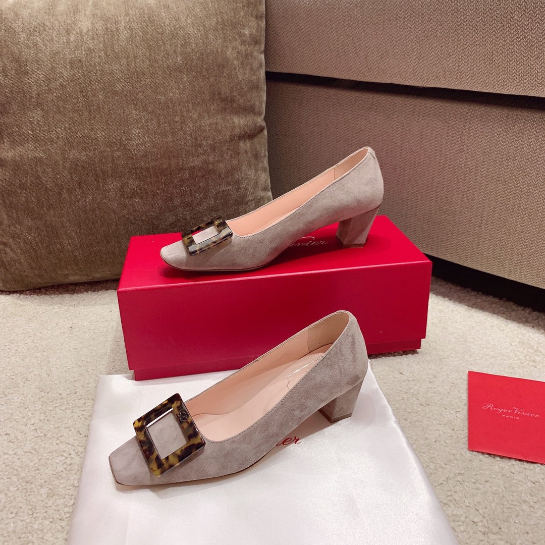 BELLE VIVIER PUMPS IN TAUPE SUEDE TORTOISESHELL BUCKLE - 34