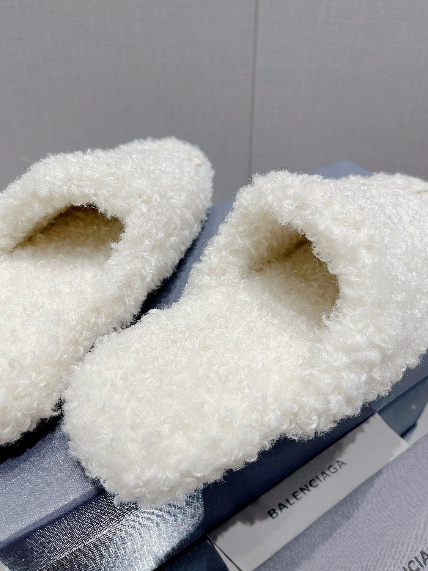 BALENCIAGA 25S MULES IN WHITE WOOL WITH LOGO - 35