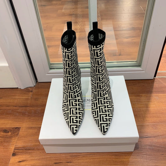 Черевики BALMAIN 26S 105 мм у чорно-світло-бежевому кольорі (стиль Flyknit 9)