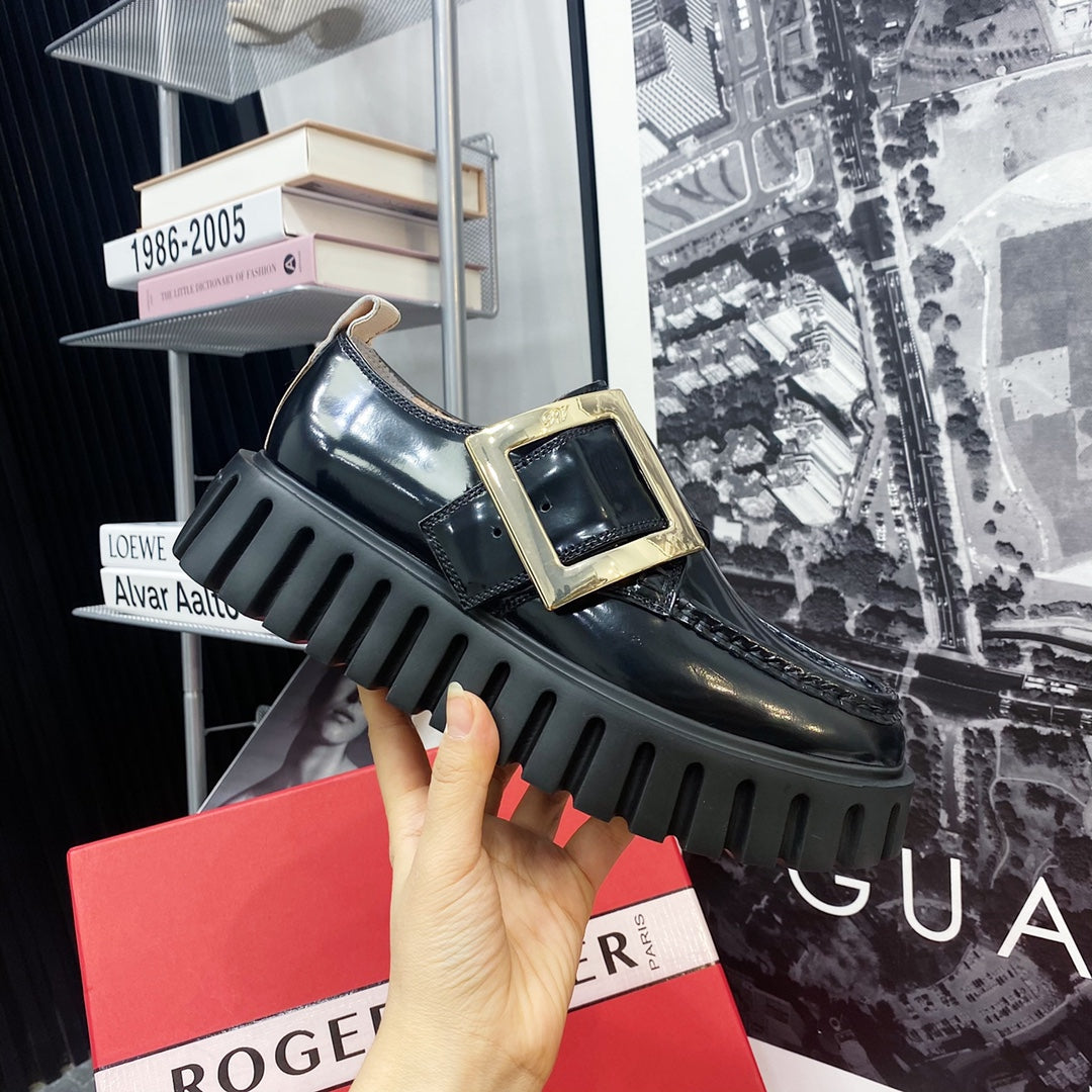 VIV' RANGERS LOAFERS IN BLACK SHINY CALFSKIN WITH GOLD BUCKLE ON THE SIDE OF THE TONGUE - 35