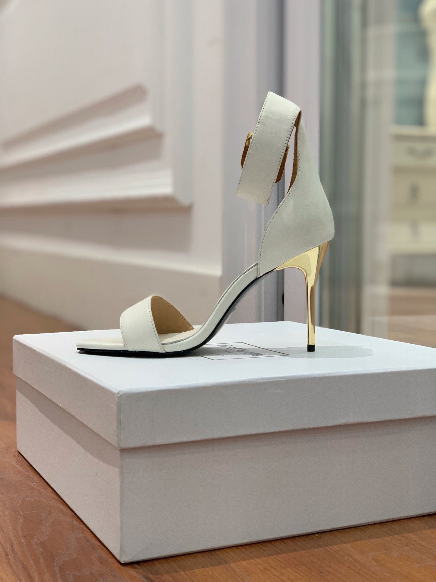 BALMAIN 25S THIN STRAP HIGH HEELS 105MM IN IVORY CALFSKIN GOLD HARDWARE - 35