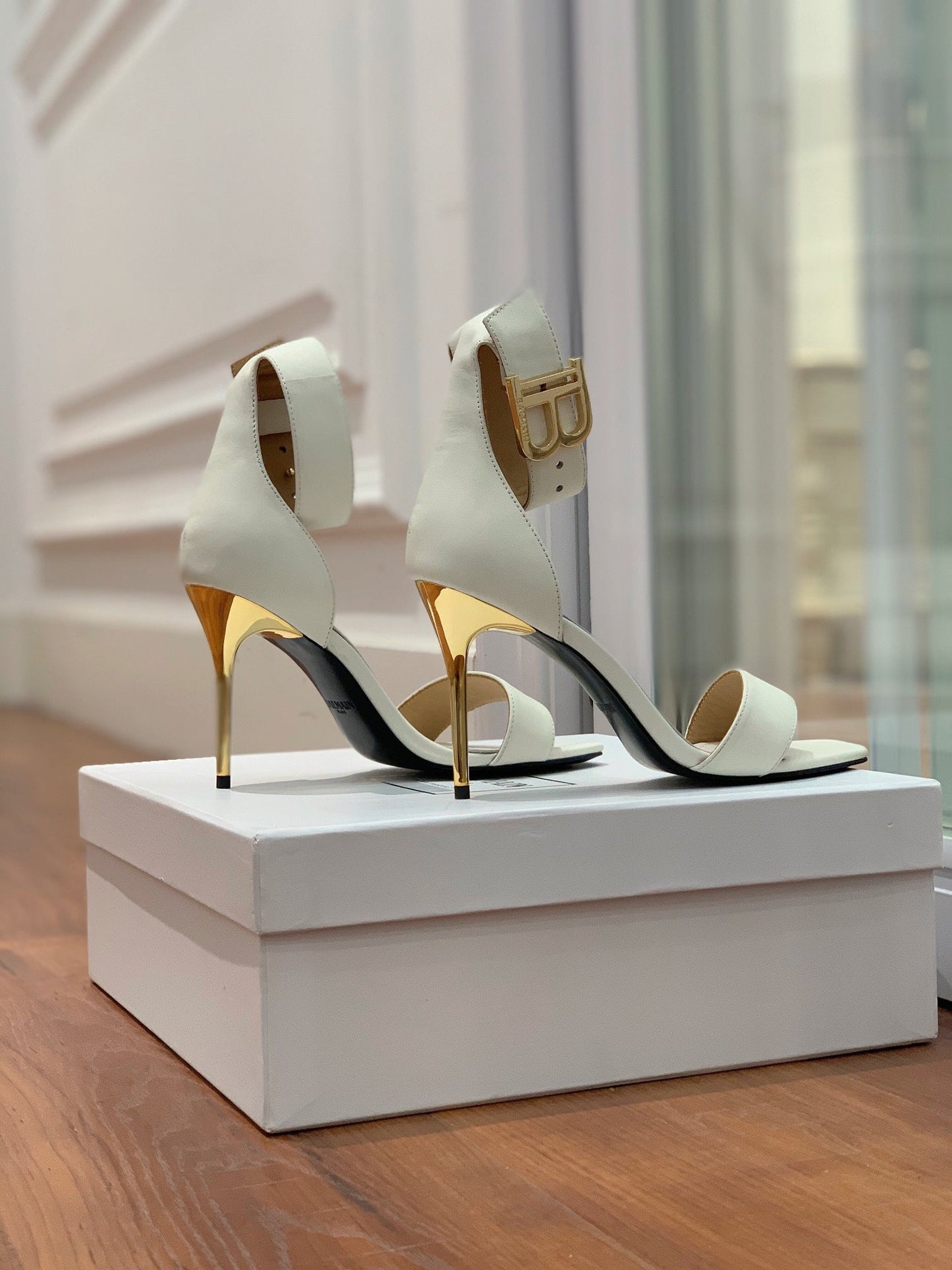 BALMAIN 25S THIN STRAP HIGH HEELS 105MM IN IVORY CALFSKIN GOLD HARDWARE - 35