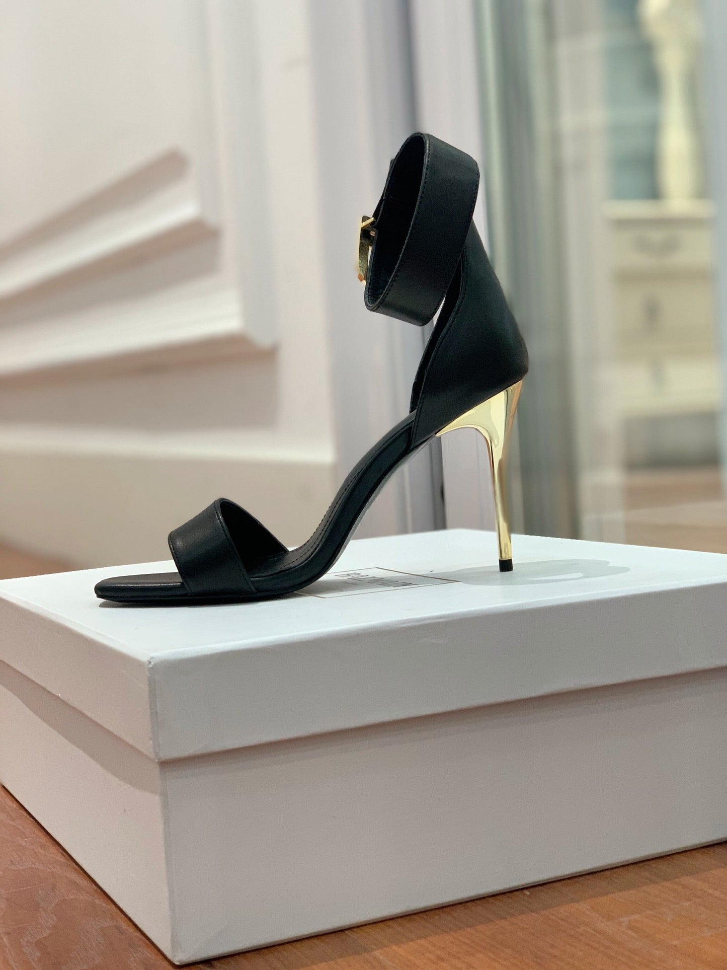 BALMAIN 25S THIN STRAP HIGH HEELS 105MM IN BLACK CALFSKIN GOLD HARDWARE - 35