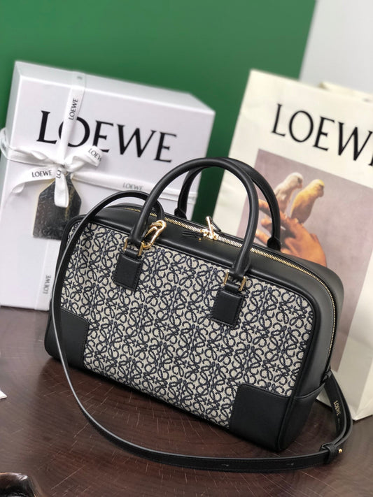 Сумка LOEWE AMAZONA 28 з чорної телячої шкіри та тканини бежевого кольору з монограмою