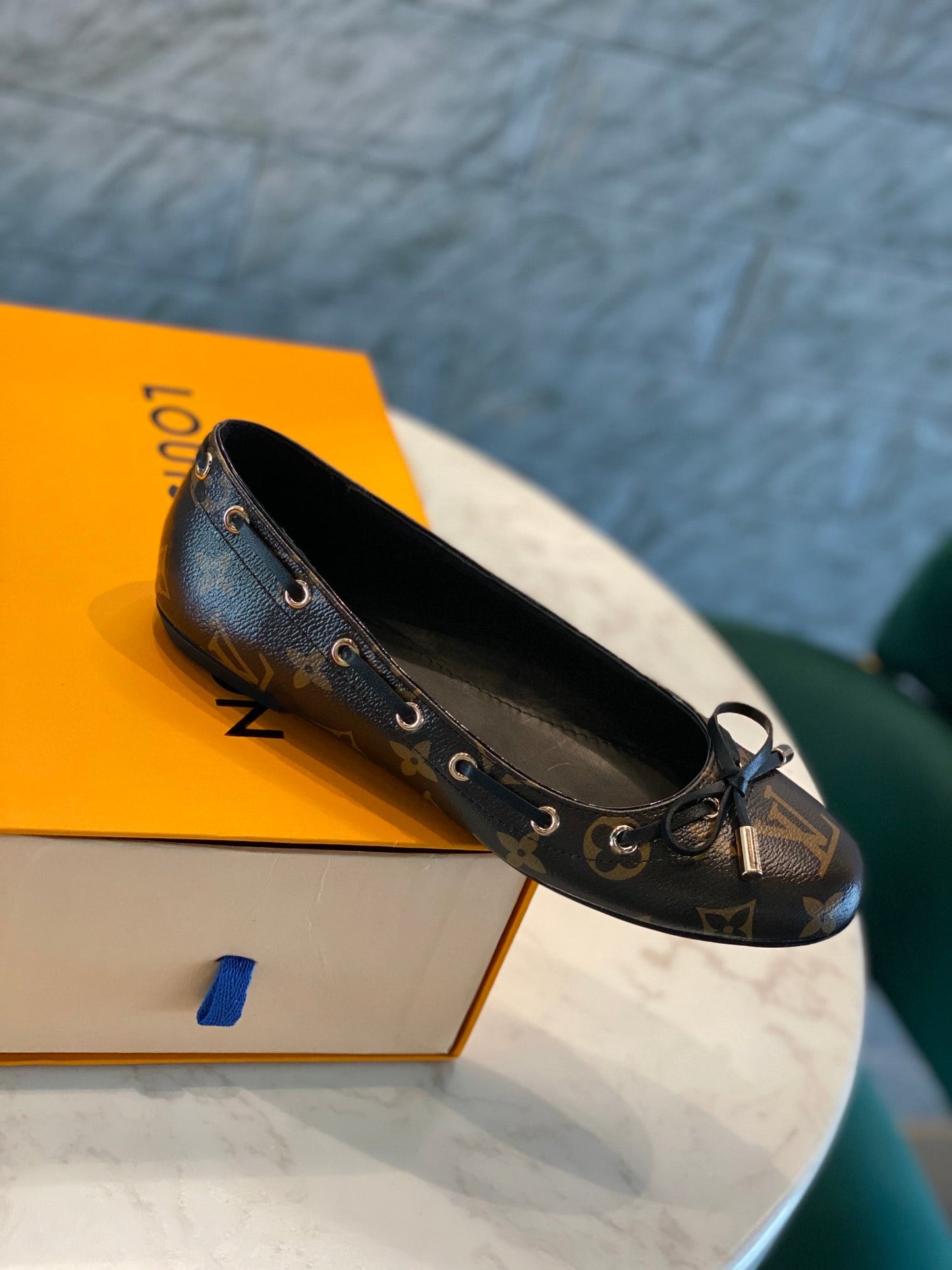 LV WOMEN'S BALLET FLAT IN CHOCOLATE BROWN MONOGRAM CALFSKIN WITH BOW - 35
