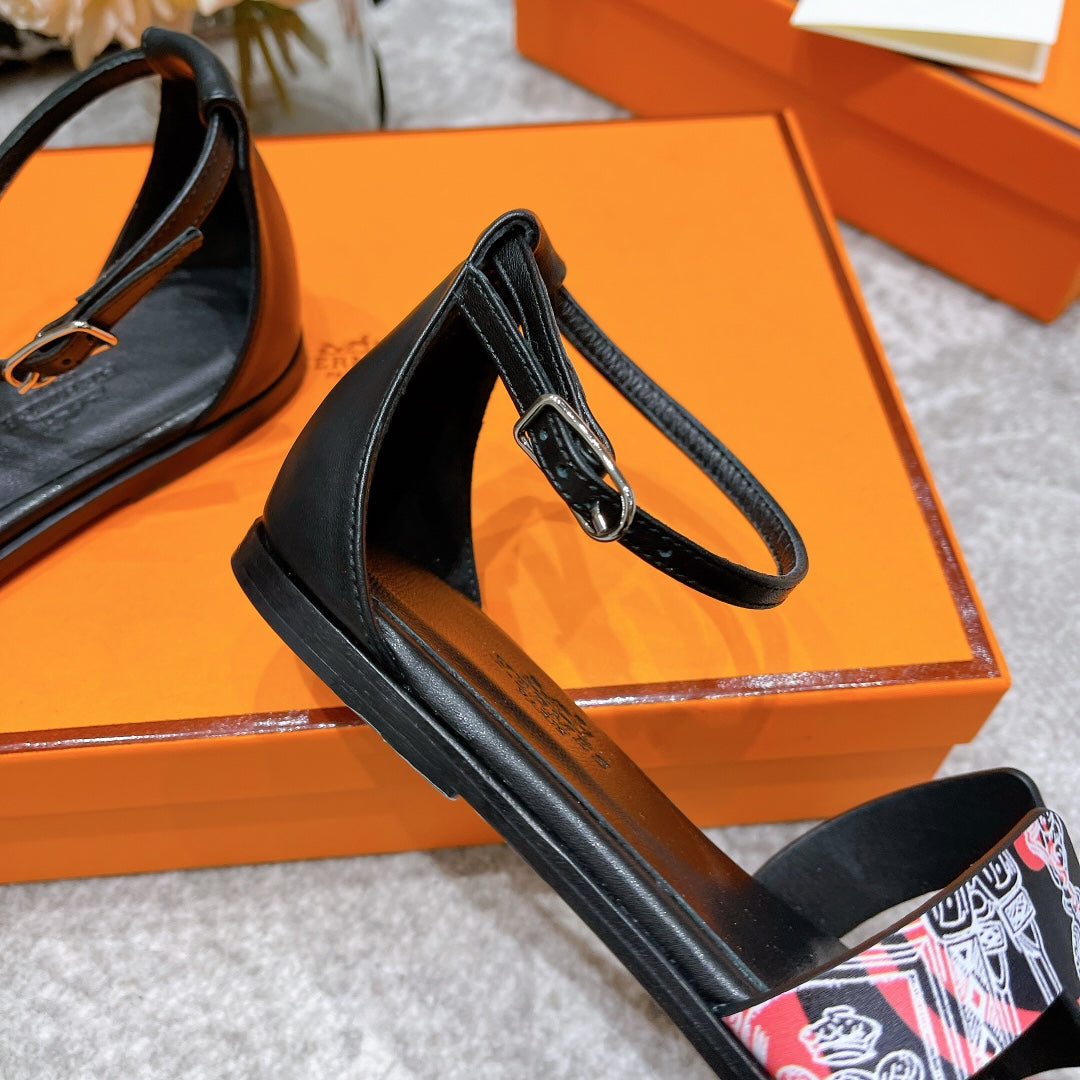 SANTORINI SANDAL BLACK CALFSKIN WITH PATTERN - 34