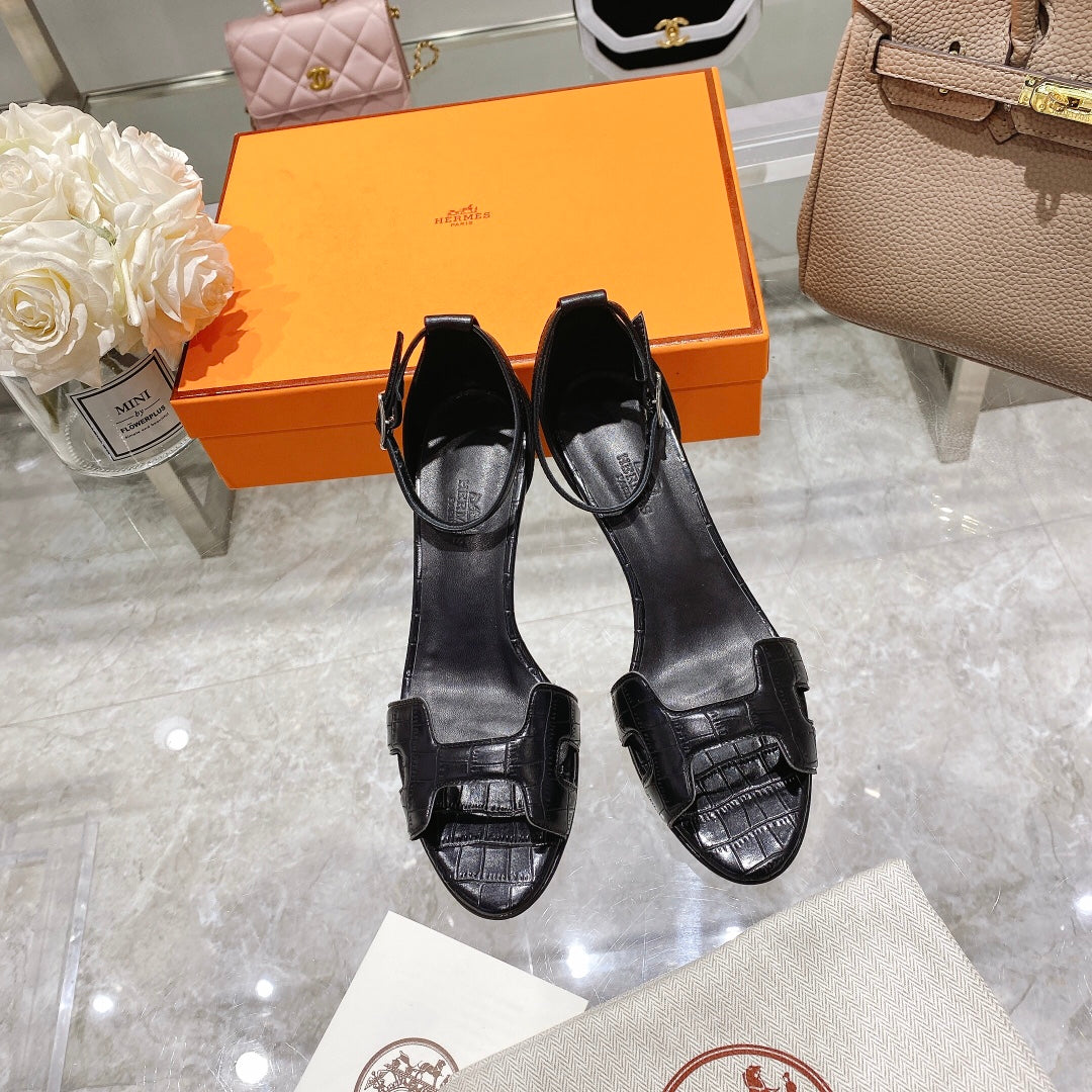 PREMIERE 70 SANDAL IN BLACK CALFSKIN - 35