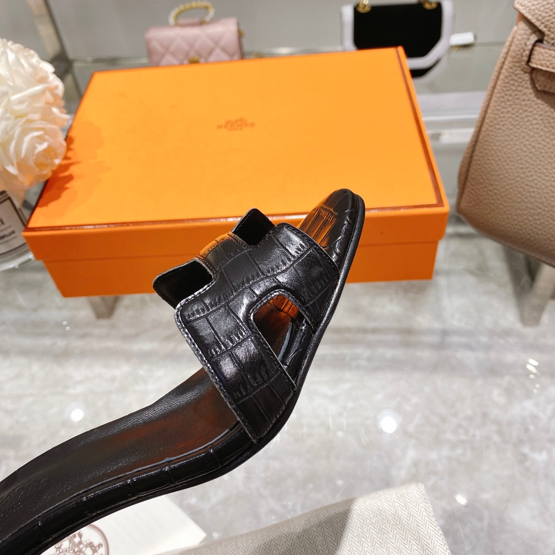 PREMIERE 70 SANDAL IN BLACK CALFSKIN - 35