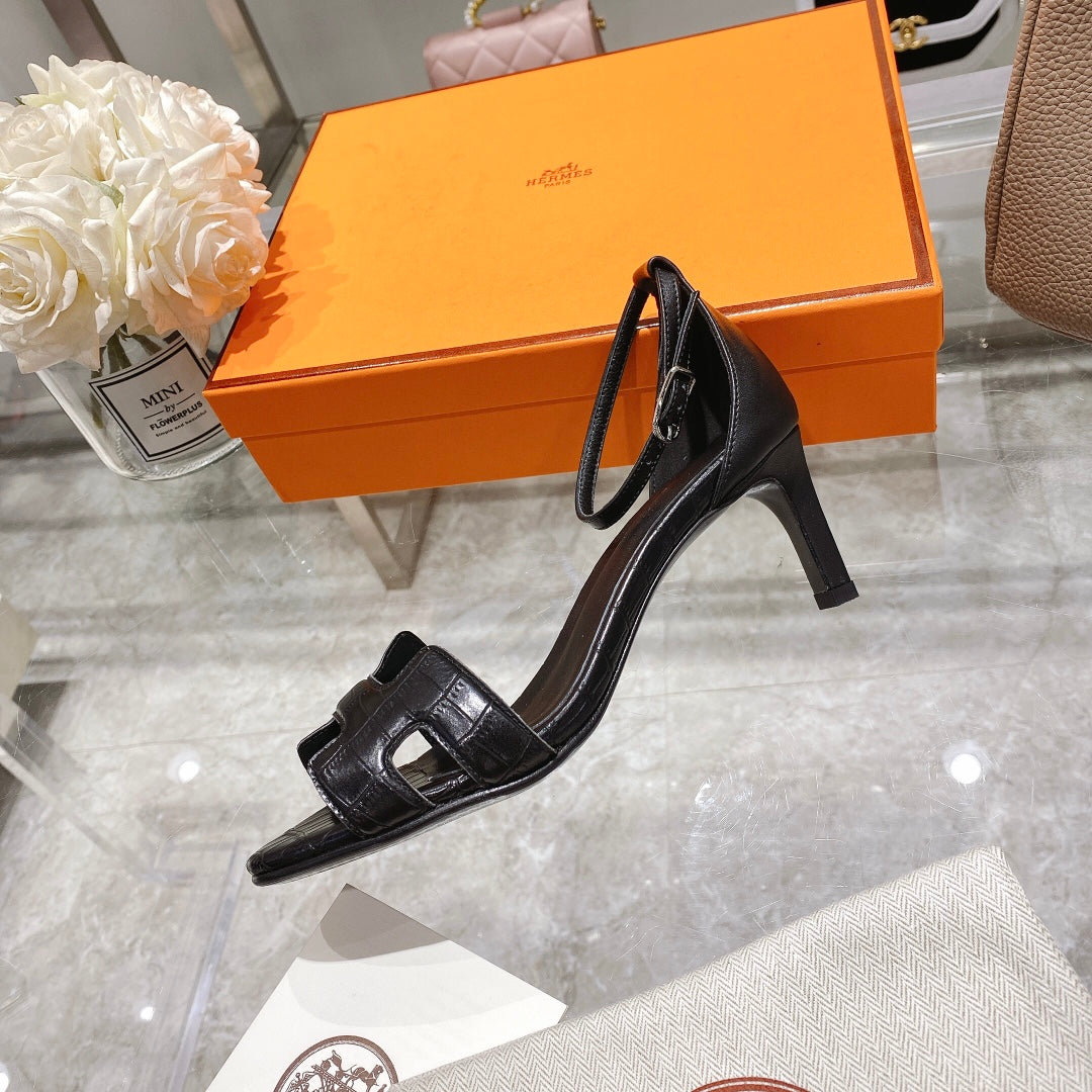 PREMIERE 70 SANDAL IN BLACK CALFSKIN - 35