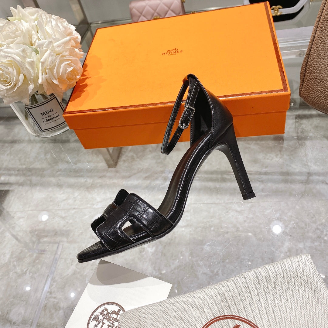 PREMIERE 90 SANDAL IN BLACK CALFSKIN - 35