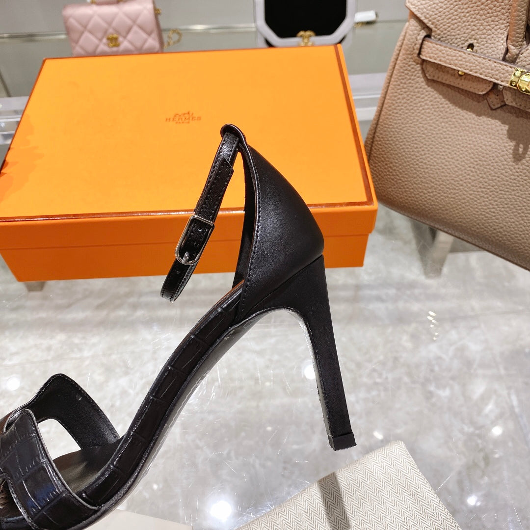 PREMIERE 90 SANDAL IN BLACK CALFSKIN - 35