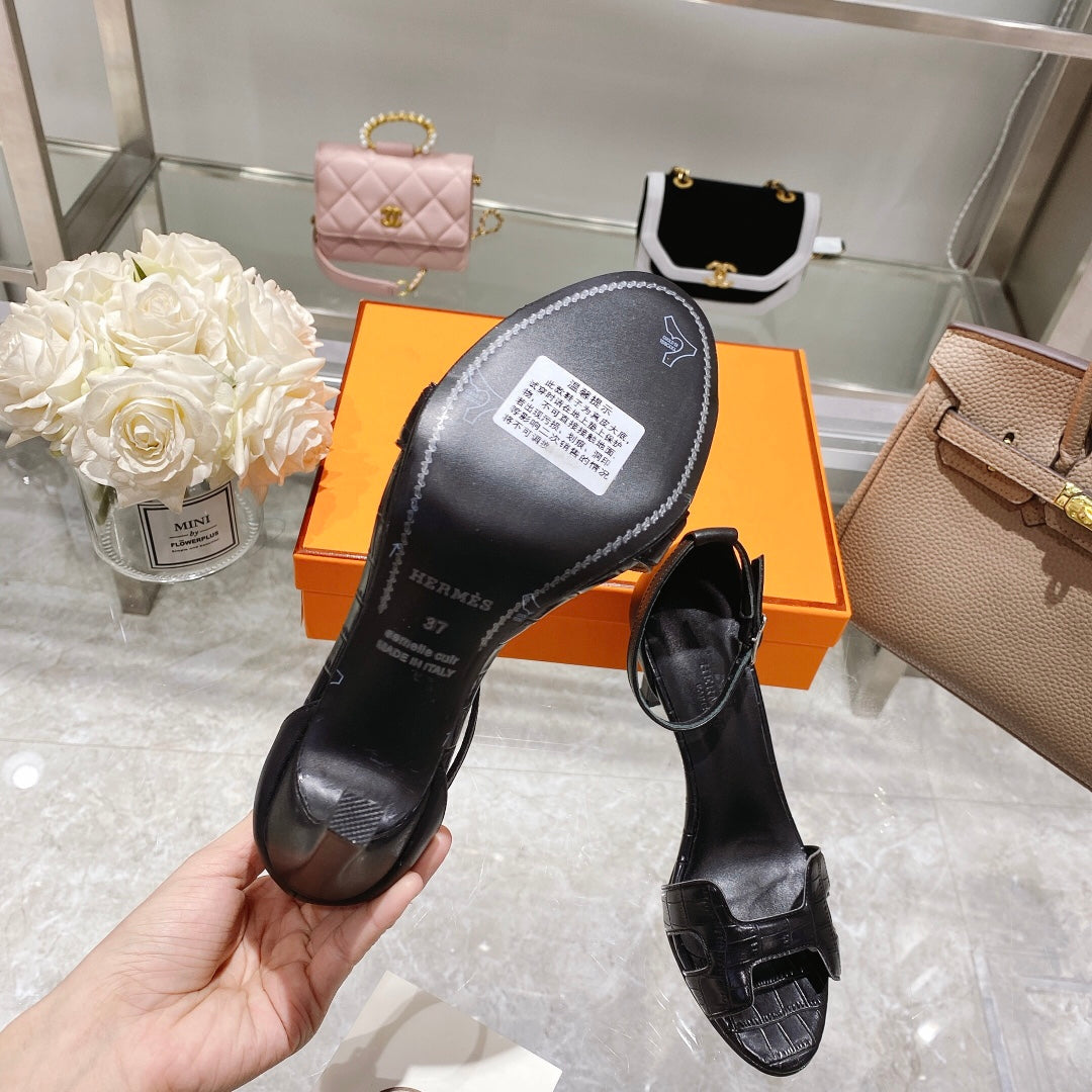 PREMIERE 90 SANDAL IN BLACK CALFSKIN - 35