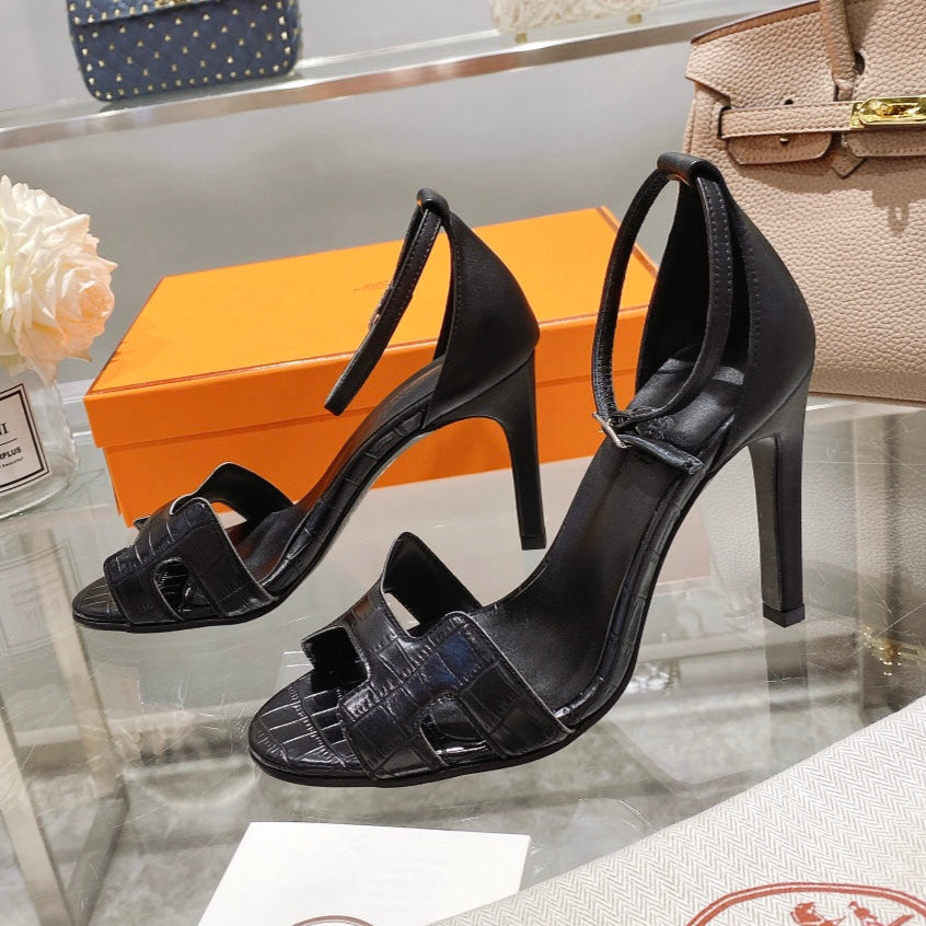 PREMIERE 105 SANDAL IN BLACK CALFSKIN - 35