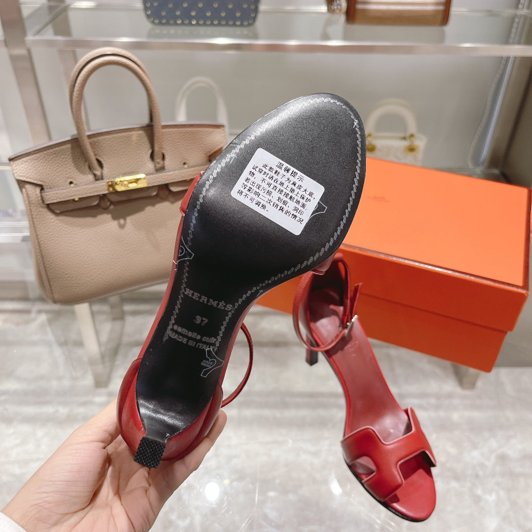 PREMIERE 105 SANDAL IN CHERRY RED CALFSKIN - 35