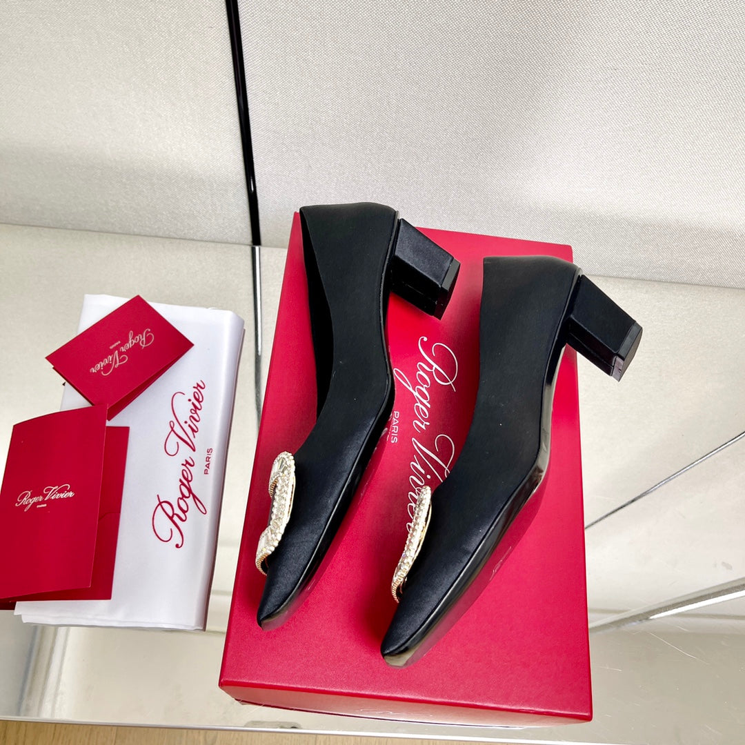 BELLE VIVIER PUMPS IN BLACK SILK - 34