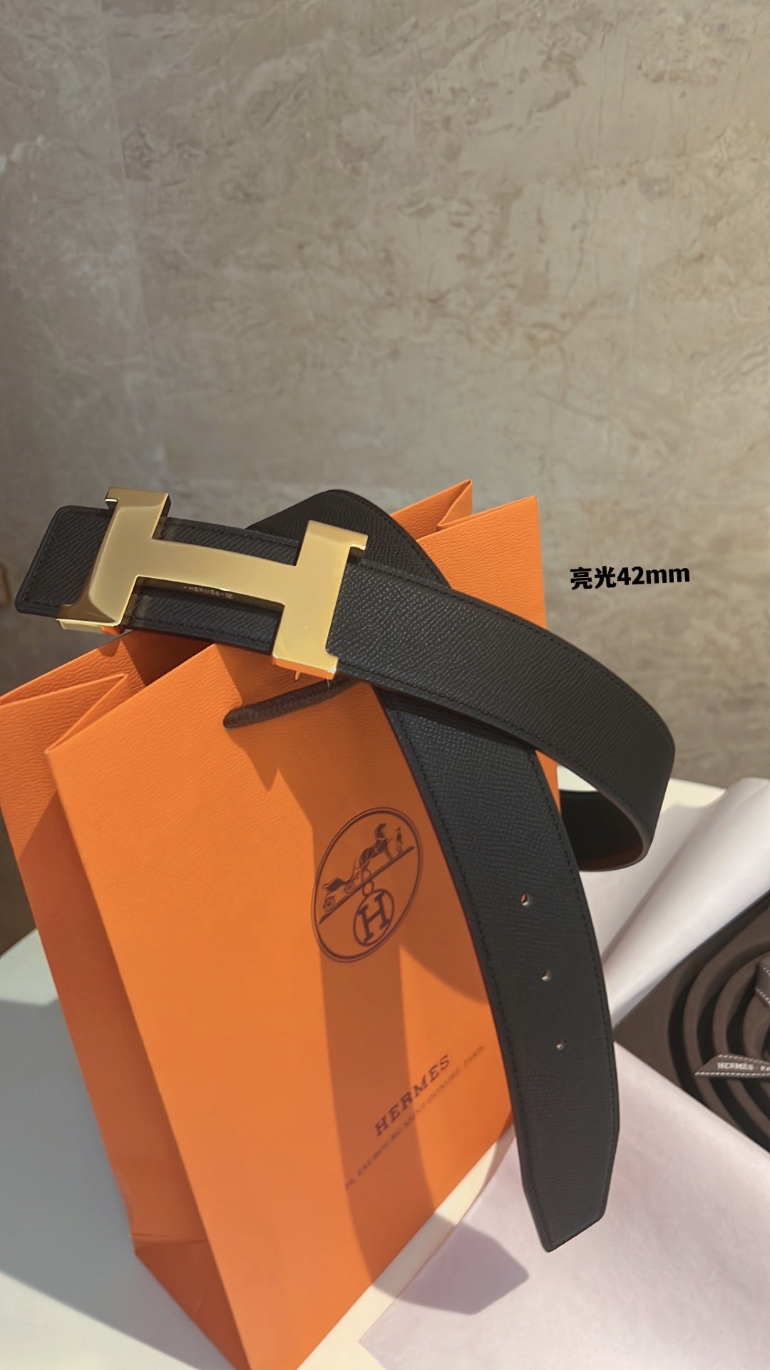 HM CONSTANCE BELT BUCKLE & REVERSIBLE BLACK LEATHER STRAP 42MM GOLD HARDWARE - 30