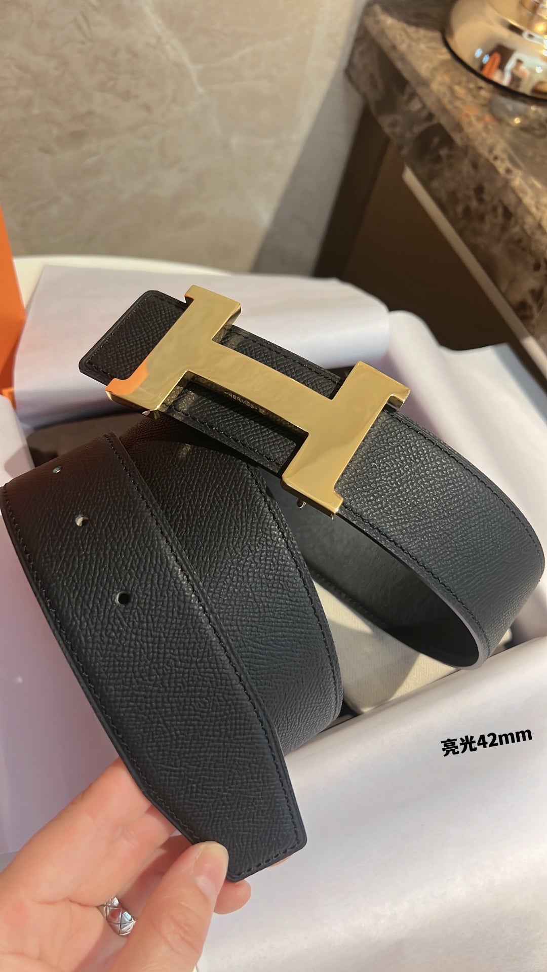 HM CONSTANCE BELT BUCKLE & REVERSIBLE BLACK LEATHER STRAP 42MM GOLD HARDWARE - 30