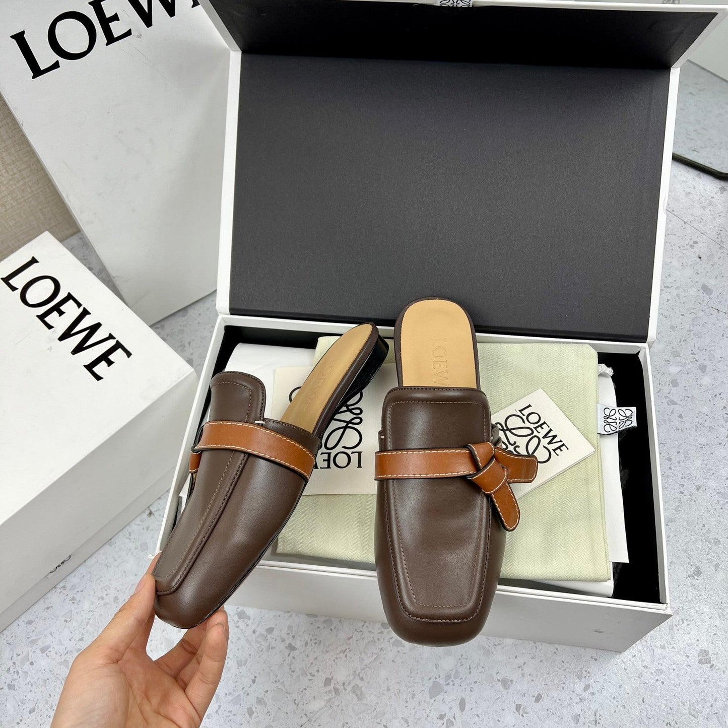 LW GATE BROWN BELTED MULE CHOCOLATE CALFSKIN - 35