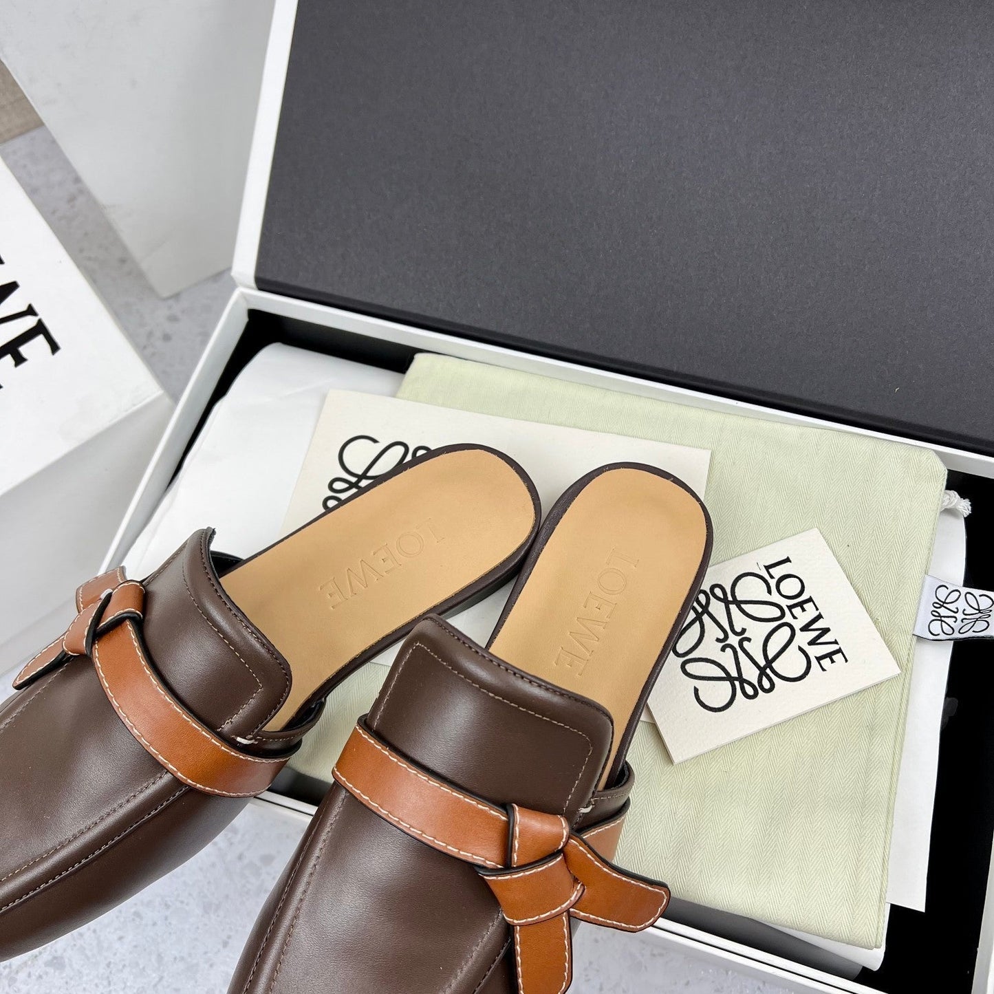 LW GATE BROWN BELTED MULE CHOCOLATE CALFSKIN - 35