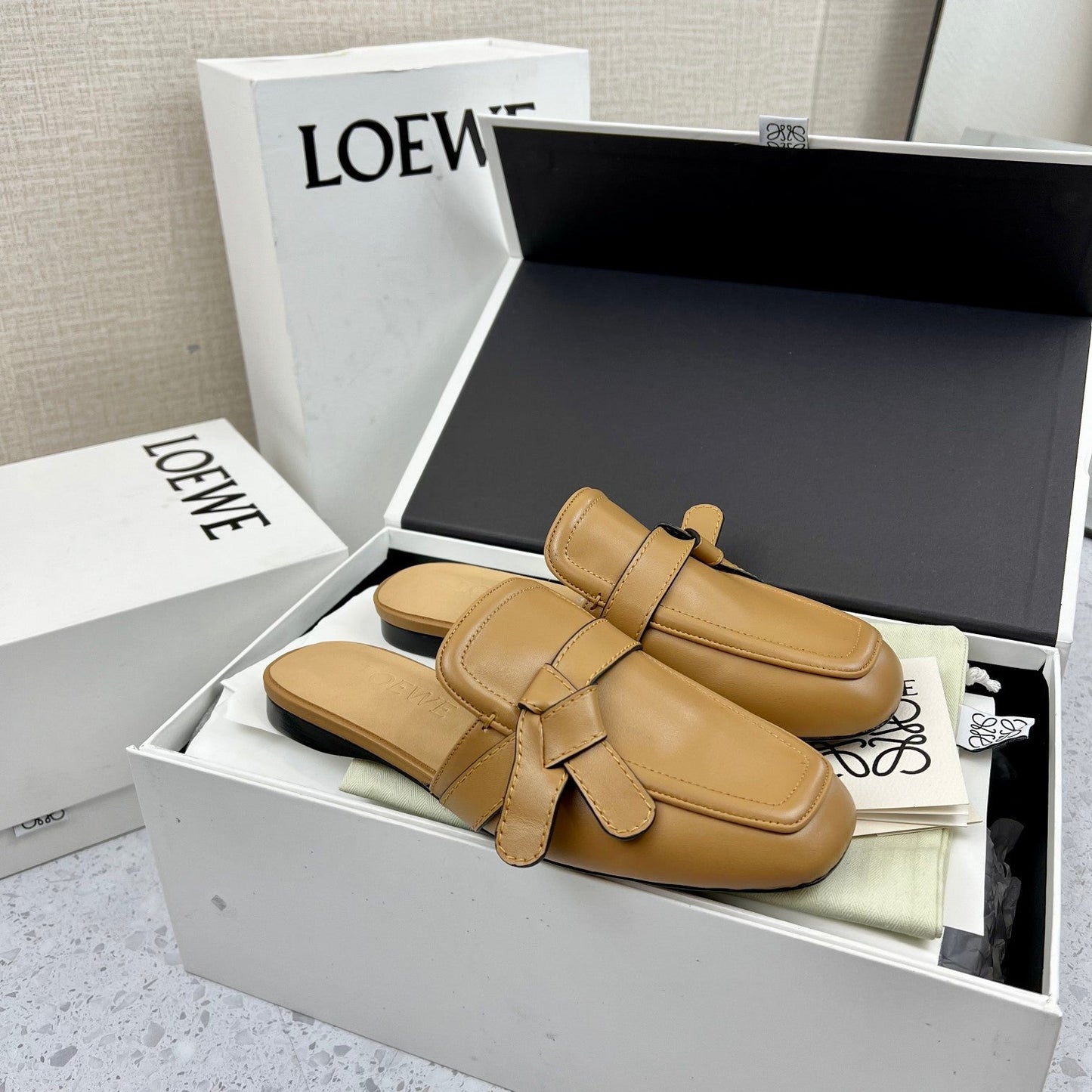 LW GATE BELTED MULE CAMEL CALFSKIN - 35