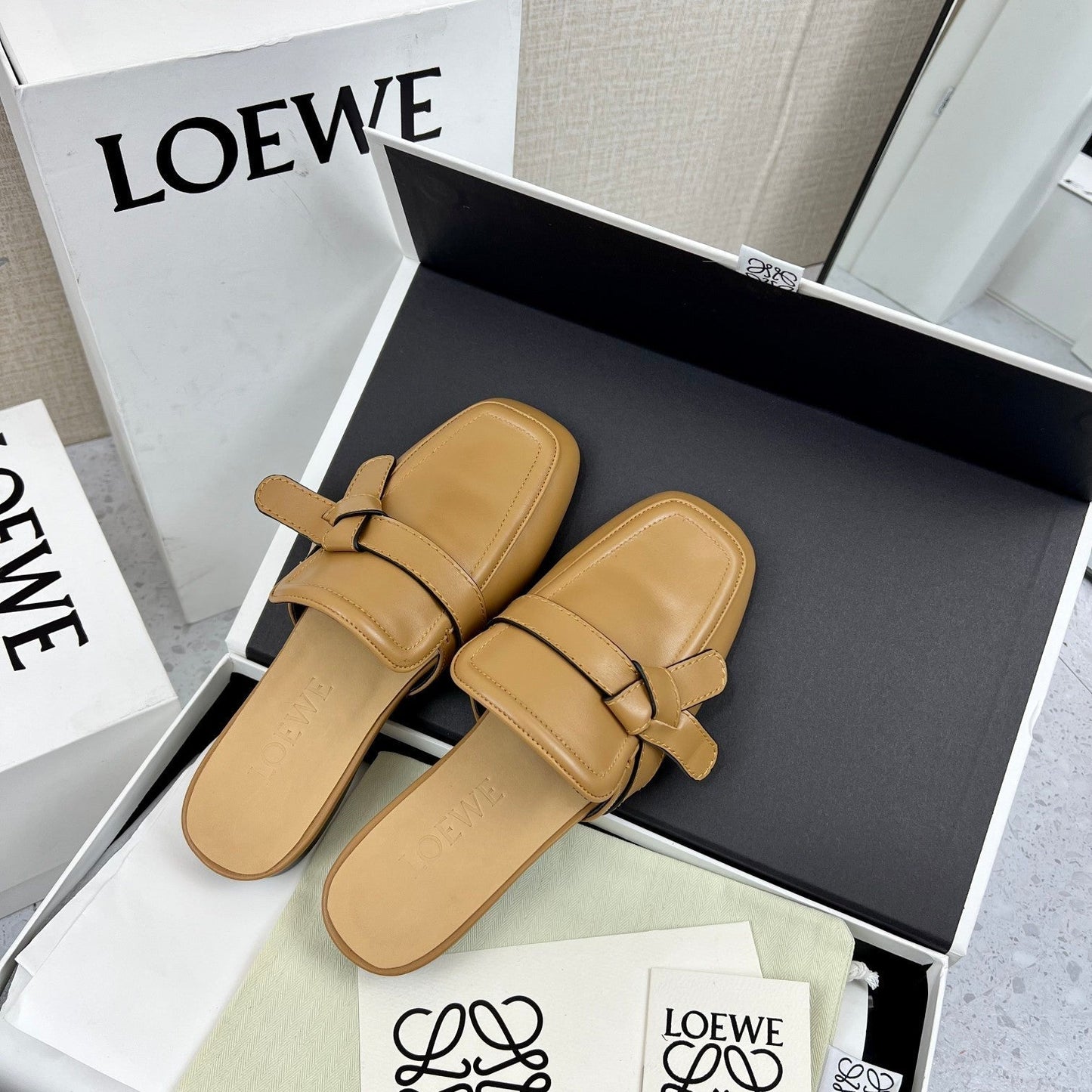 LW GATE BELTED MULE CAMEL CALFSKIN - 35