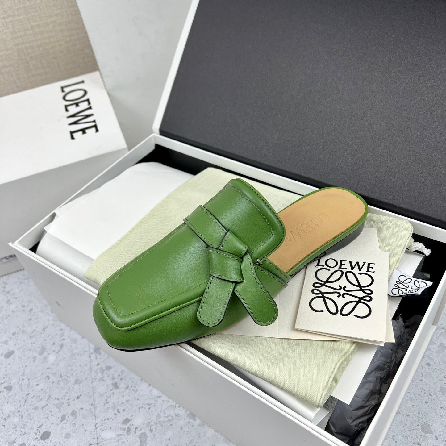LW GATE BELTED MULE GREEN CALFSKIN - 35