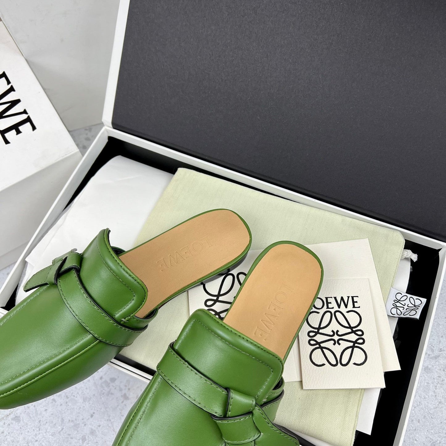 LW GATE BELTED MULE GREEN CALFSKIN - 35