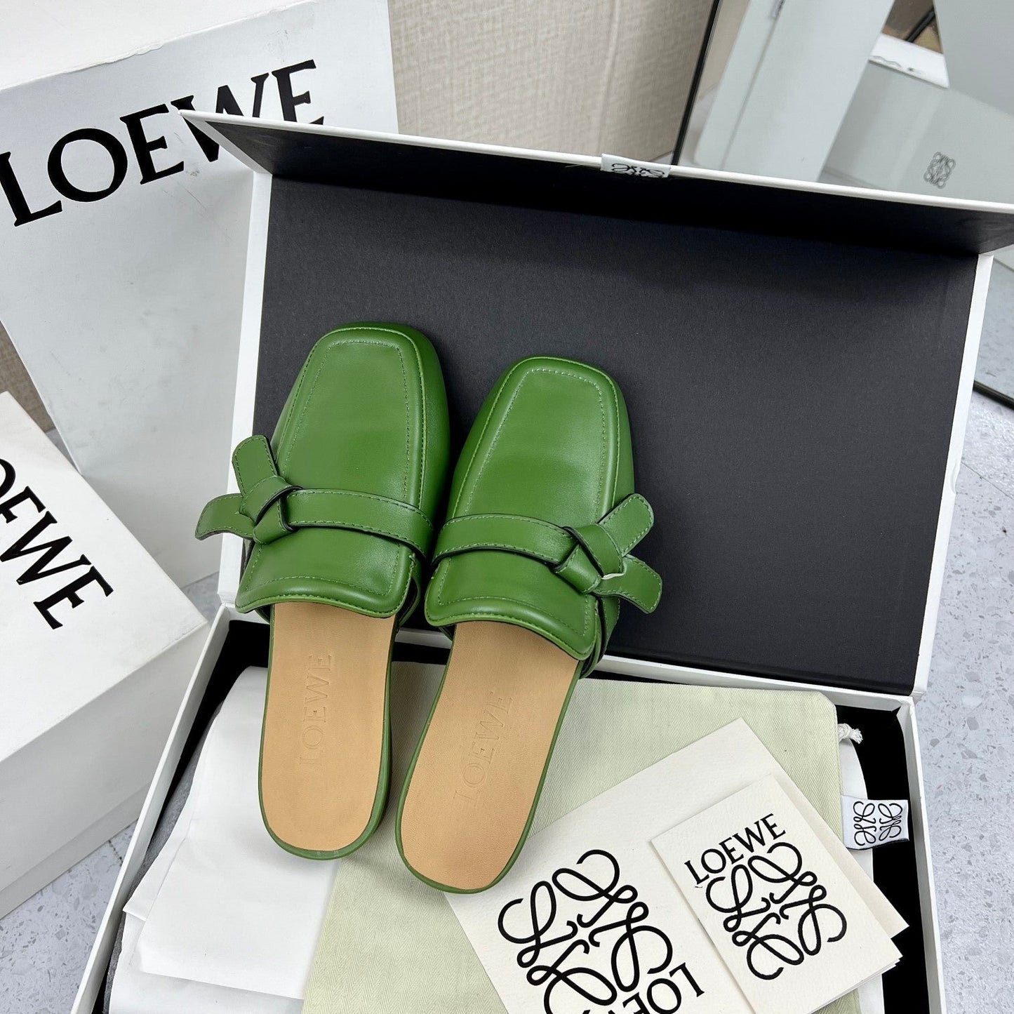 LW GATE BELTED MULE GREEN CALFSKIN - 35