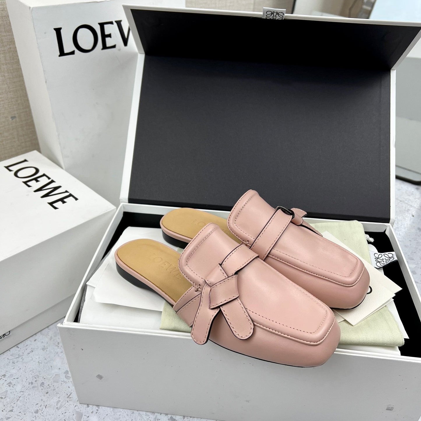LW GATE BELTED MULE LIGHT PINK CALFSKIN - 35