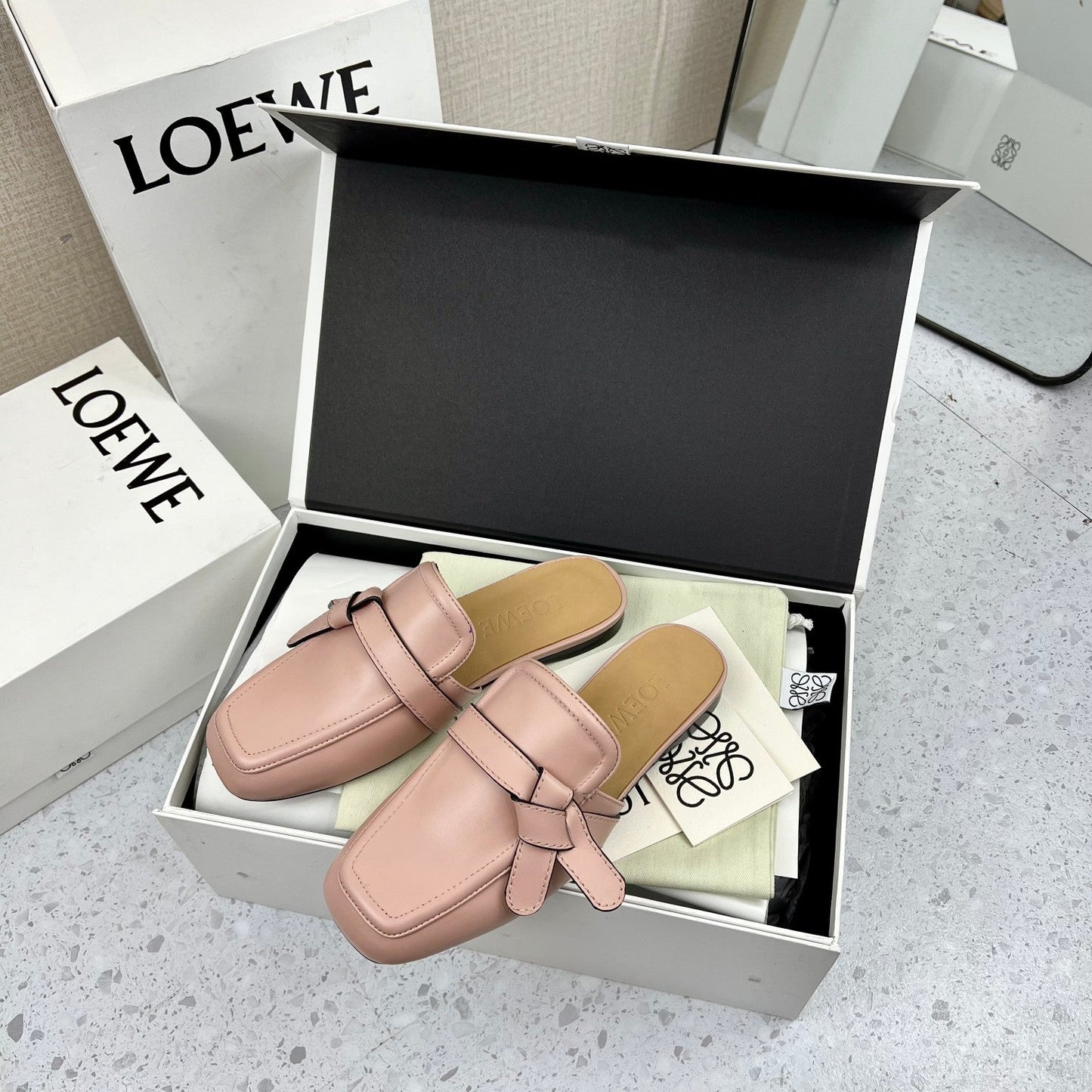 LW GATE BELTED MULE LIGHT PINK CALFSKIN - 35