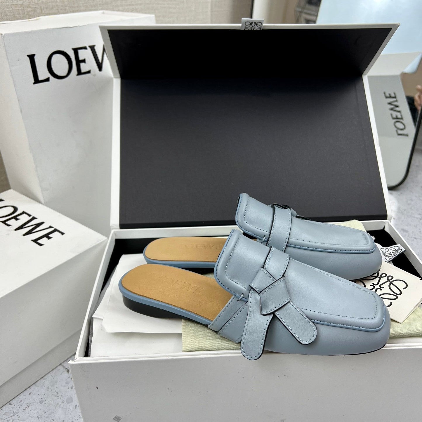 LW GATE BELTED MULE STONE CALFSKIN - 35