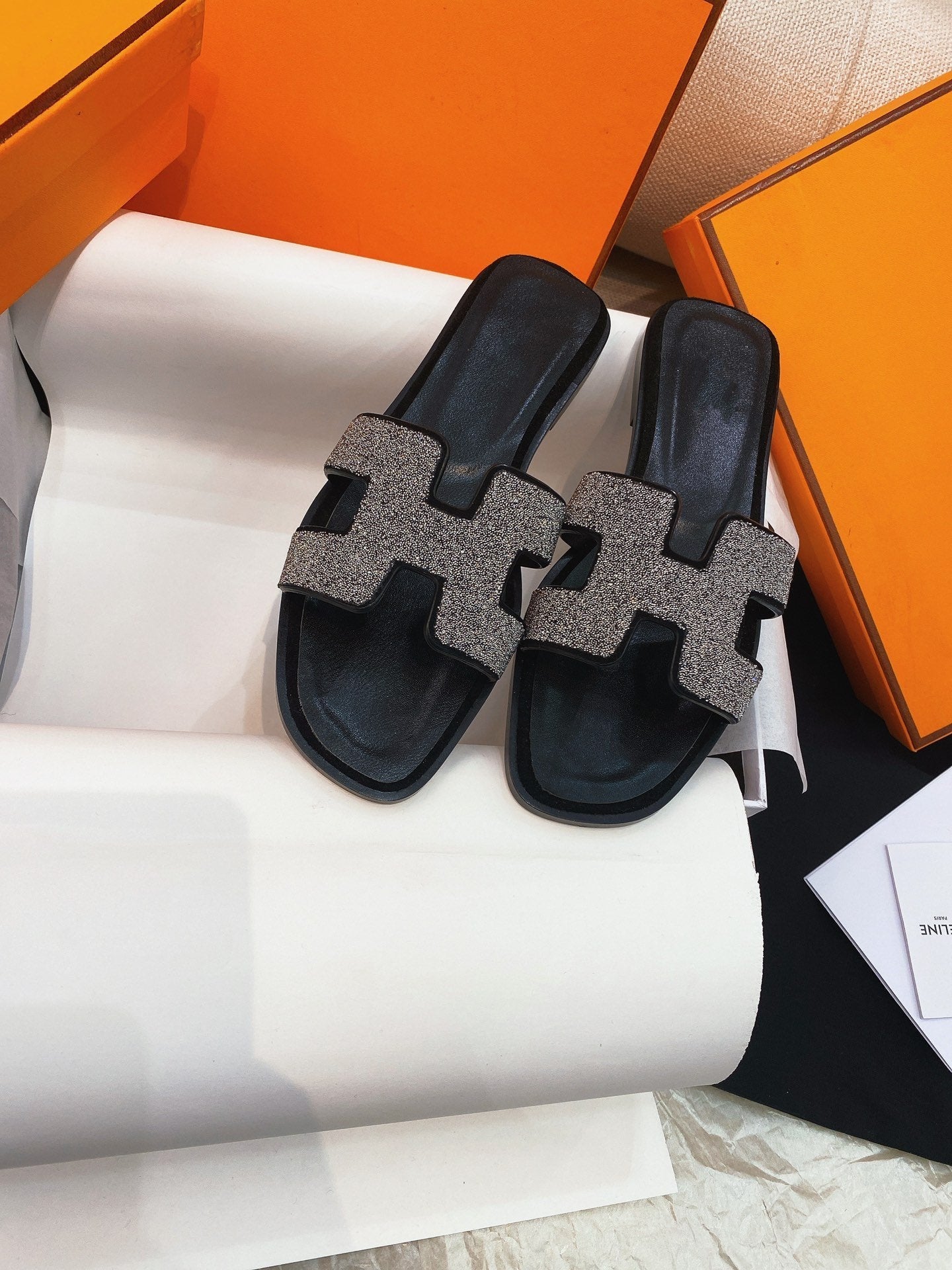 0ran Sandal Caviar Black Leather - 35