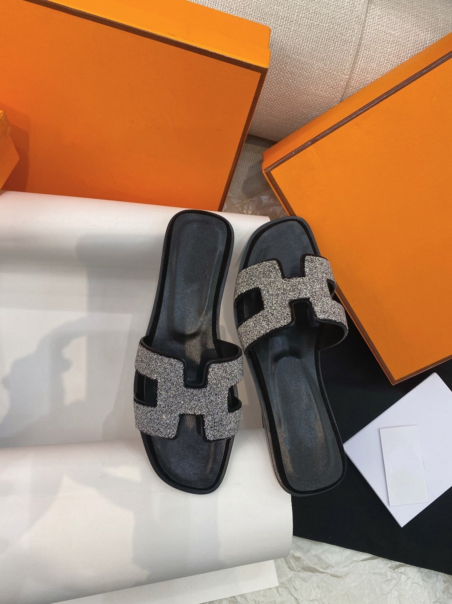0ran Sandal Caviar Black Leather - 35