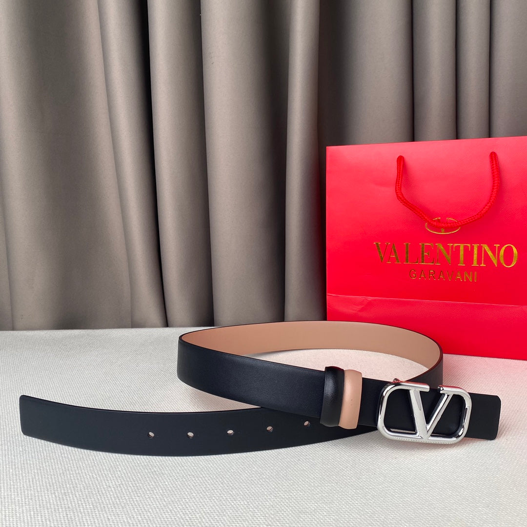 REVERSIBLE VLOGO SIGNATURE BELT IN GLOSSY BEIGE BLACK CALFSKIN SHW 30 MM - 30