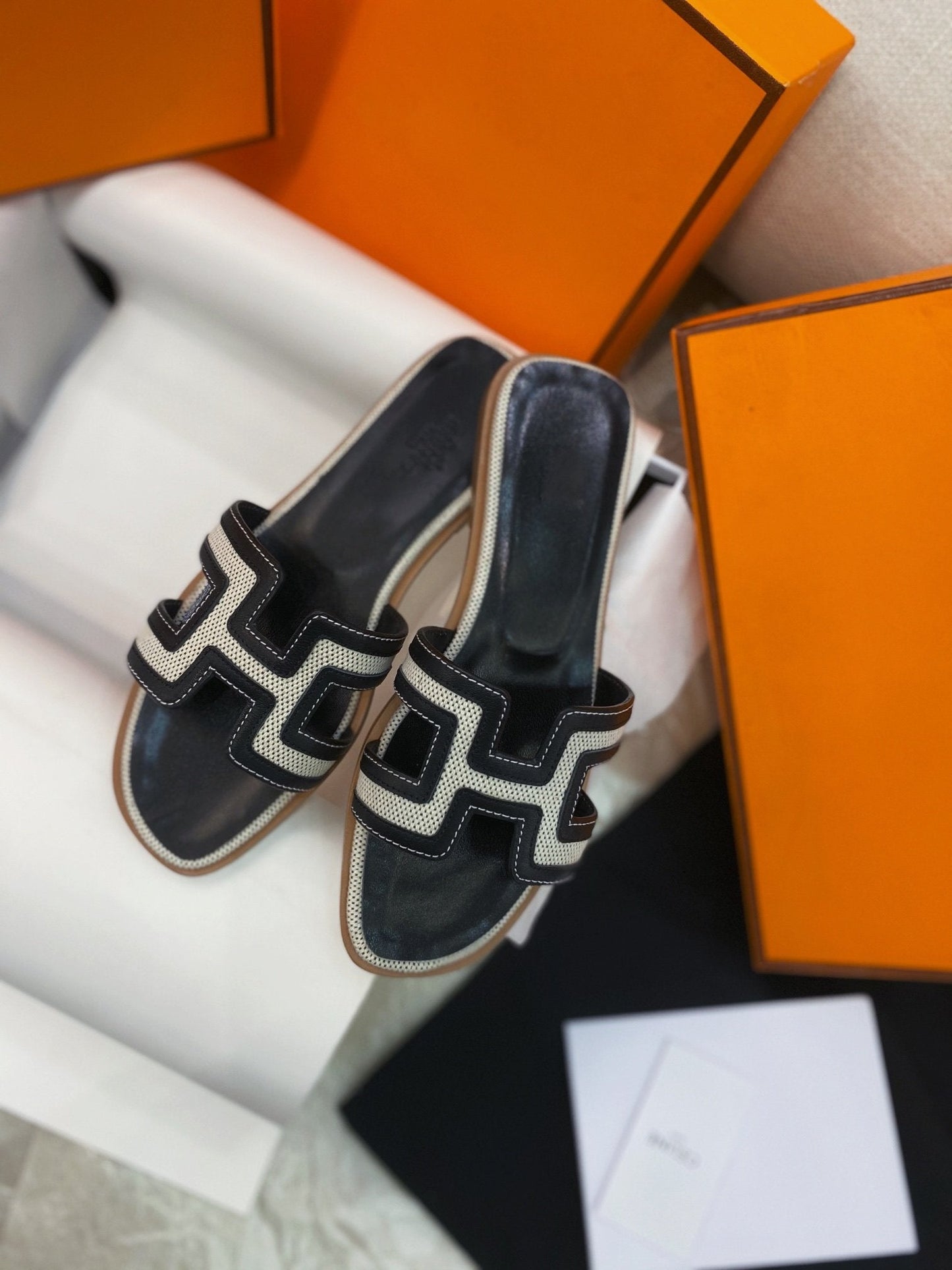 0ran Sandal Black Leather - 35