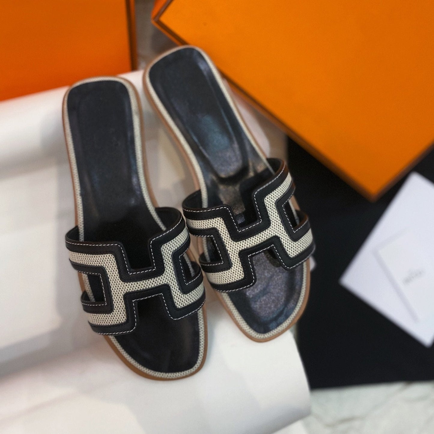 0ran Sandal Black Leather - 35