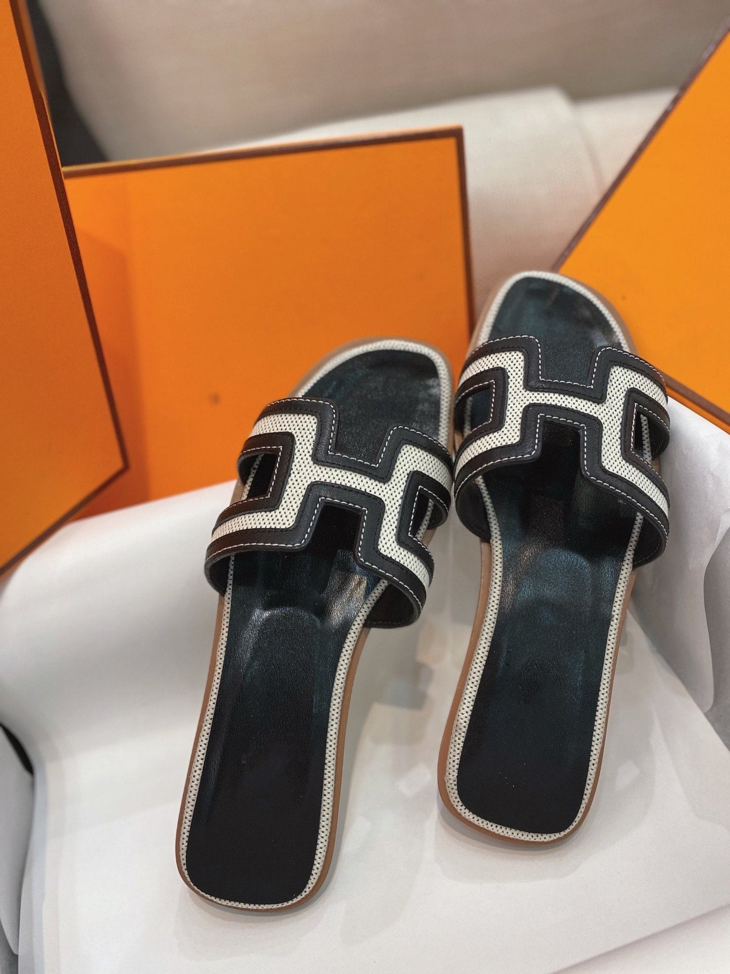 0ran Sandal Black Leather - 35