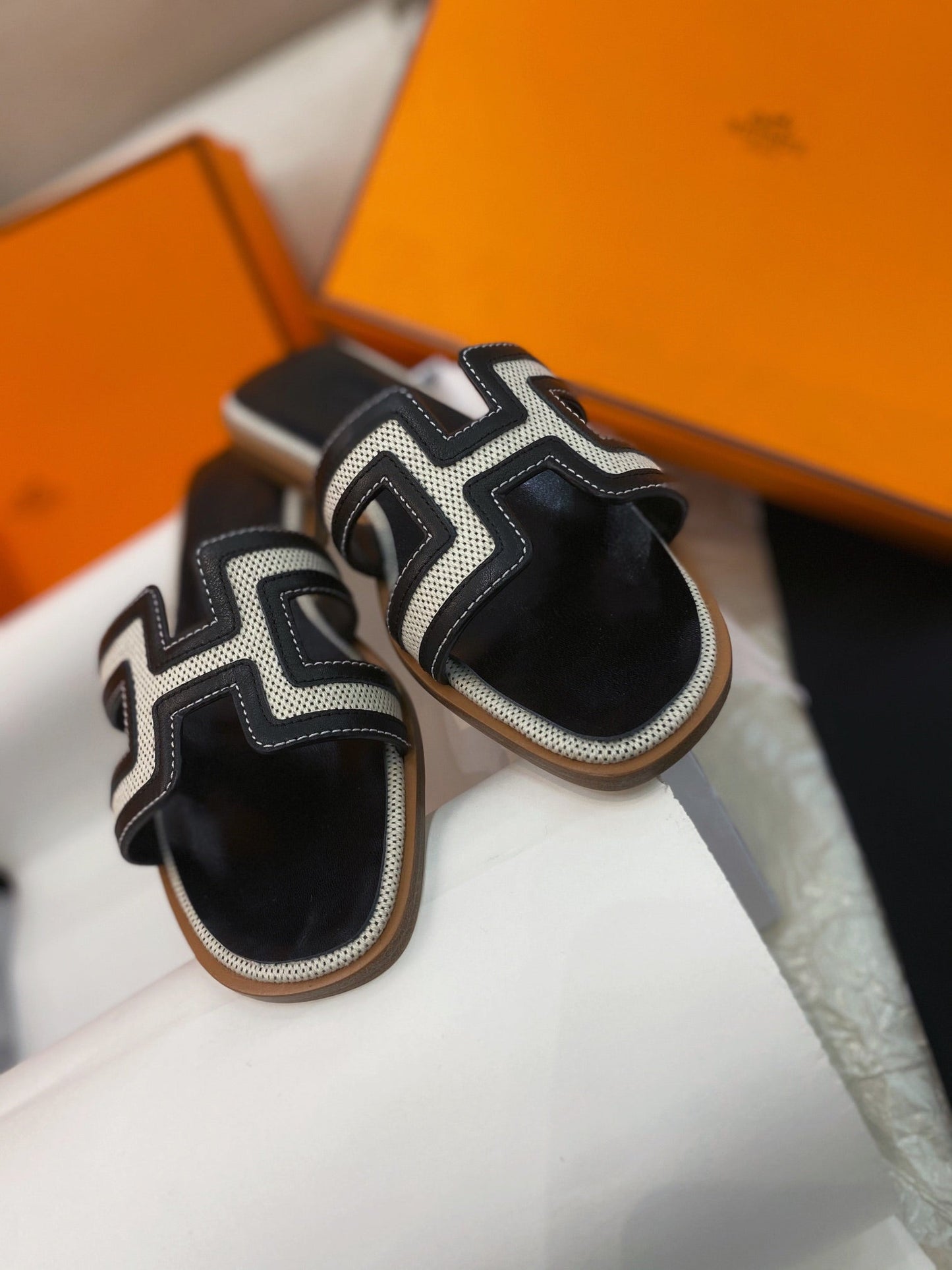0ran Sandal Black Leather - 35