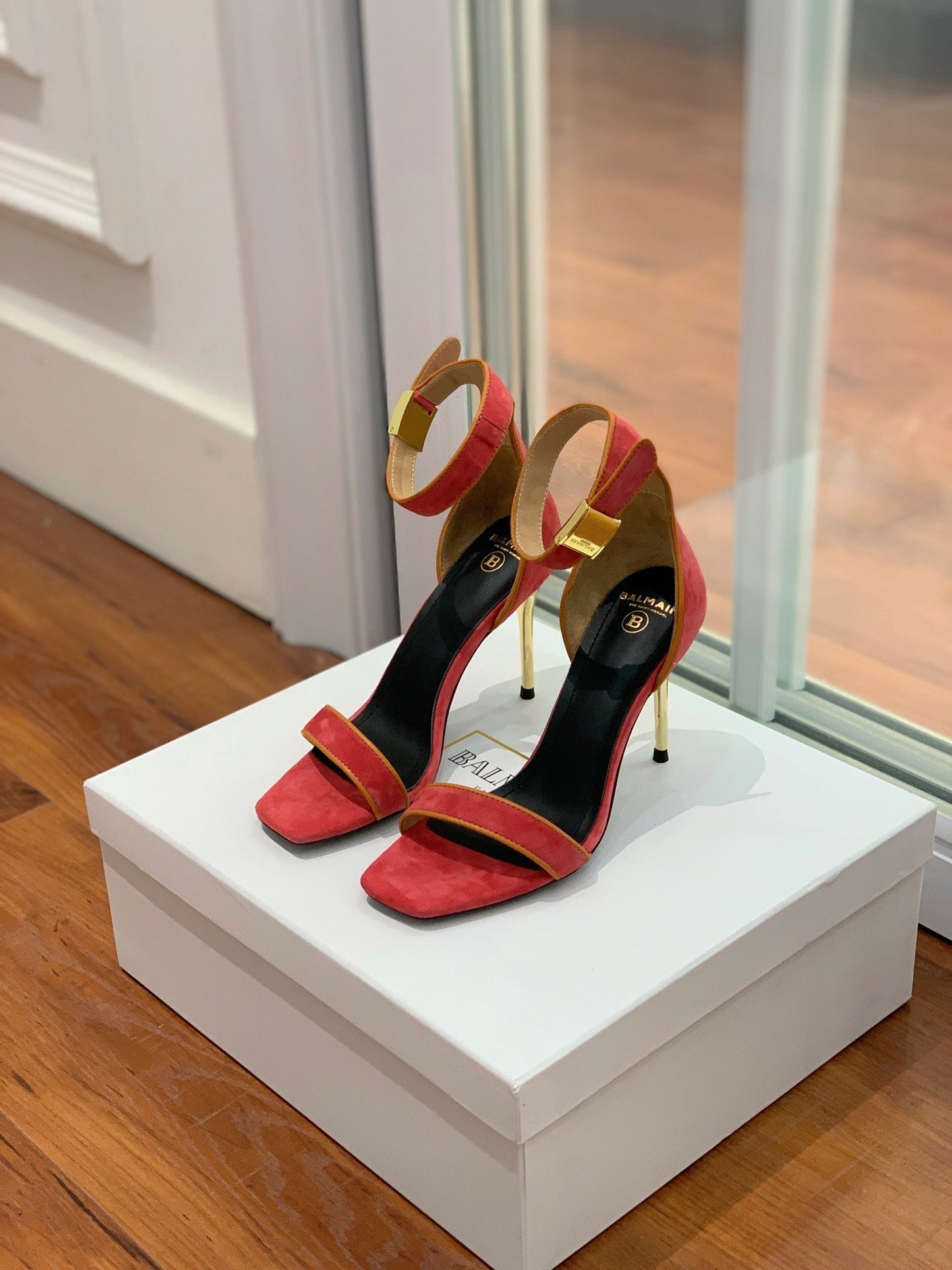 BALMAIN 25S UMA HEELED SANDALS 105MM IN RED SUEDE GOLD HARDWARE - 35