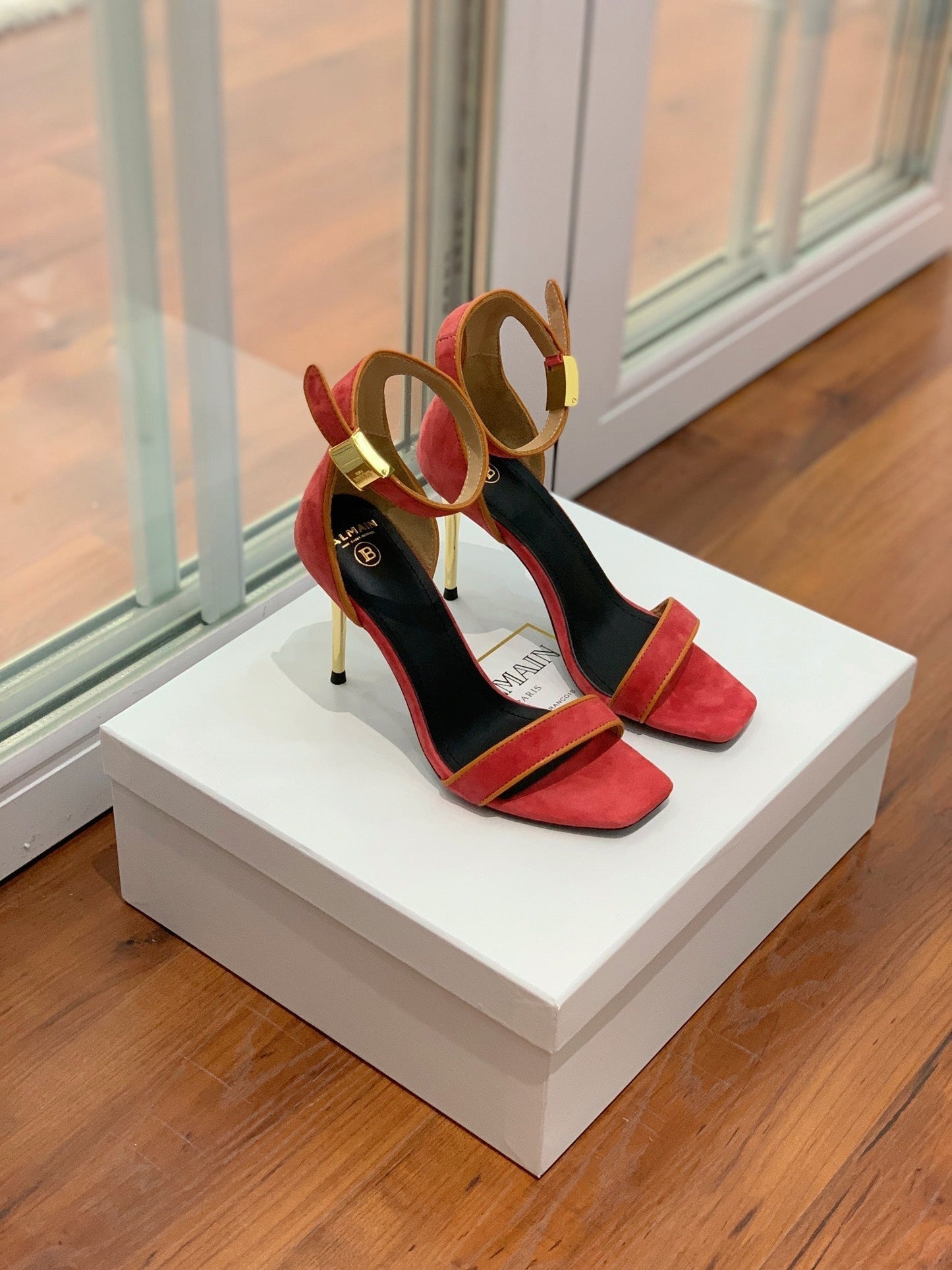 BALMAIN 25S UMA HEELED SANDALS 105MM IN RED SUEDE GOLD HARDWARE - 35