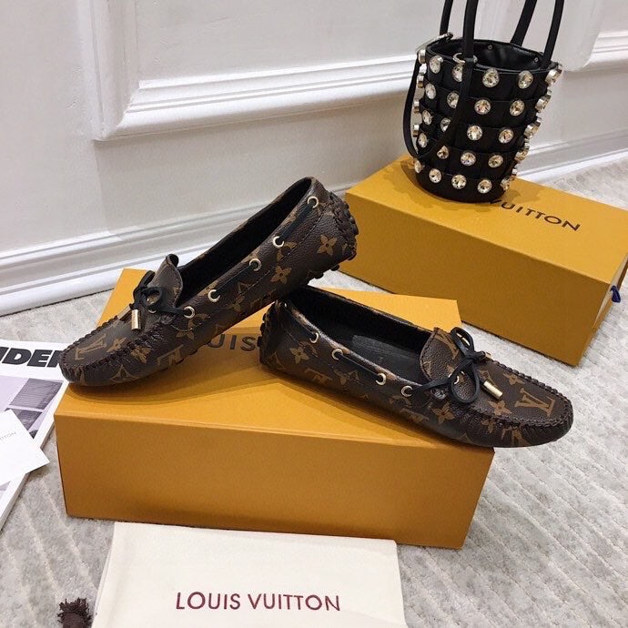 LV WOMEN'S DRIVER MOCCASIN IN CHOCOLATE BROWN MONOGRAM CALFSKIN - 35