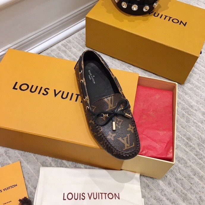 LV WOMEN'S DRIVER MOCCASIN IN CHOCOLATE BROWN MONOGRAM CALFSKIN - 35