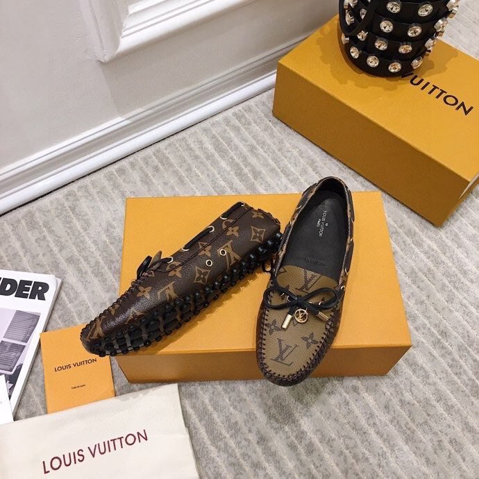 LV WOMEN'S DRIVER MOCCASIN IN CAMEL BROWN MONOGRAM CALFSKIN - 35